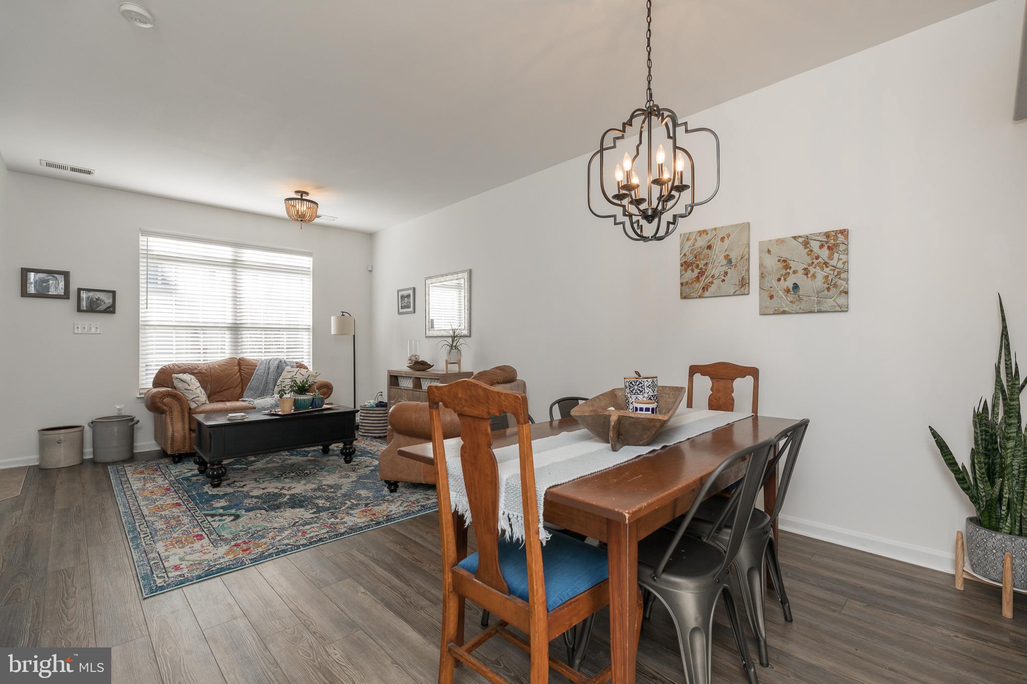 WAKELAND MANOR - Residential Lease