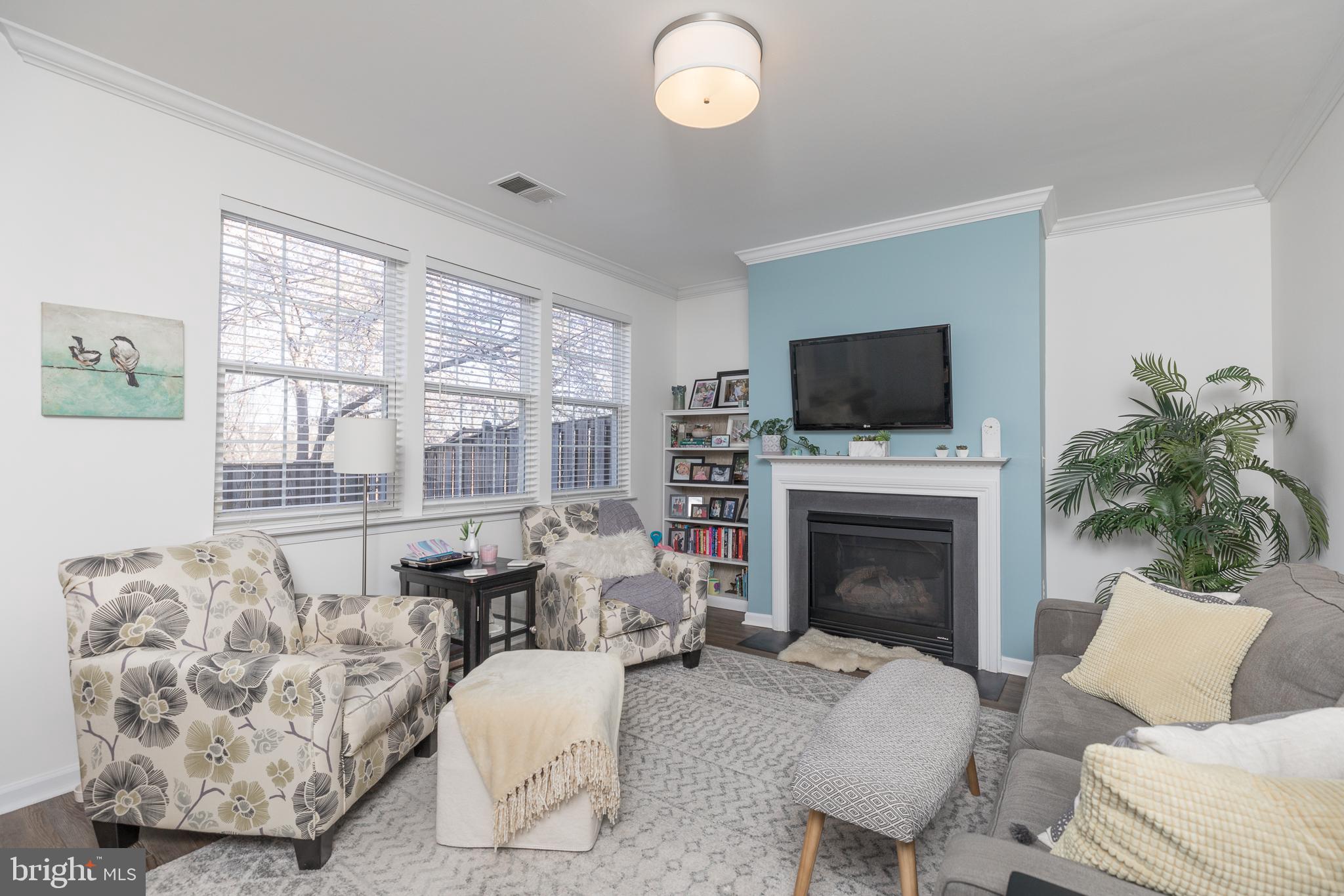 WAKELAND MANOR - Residential Lease