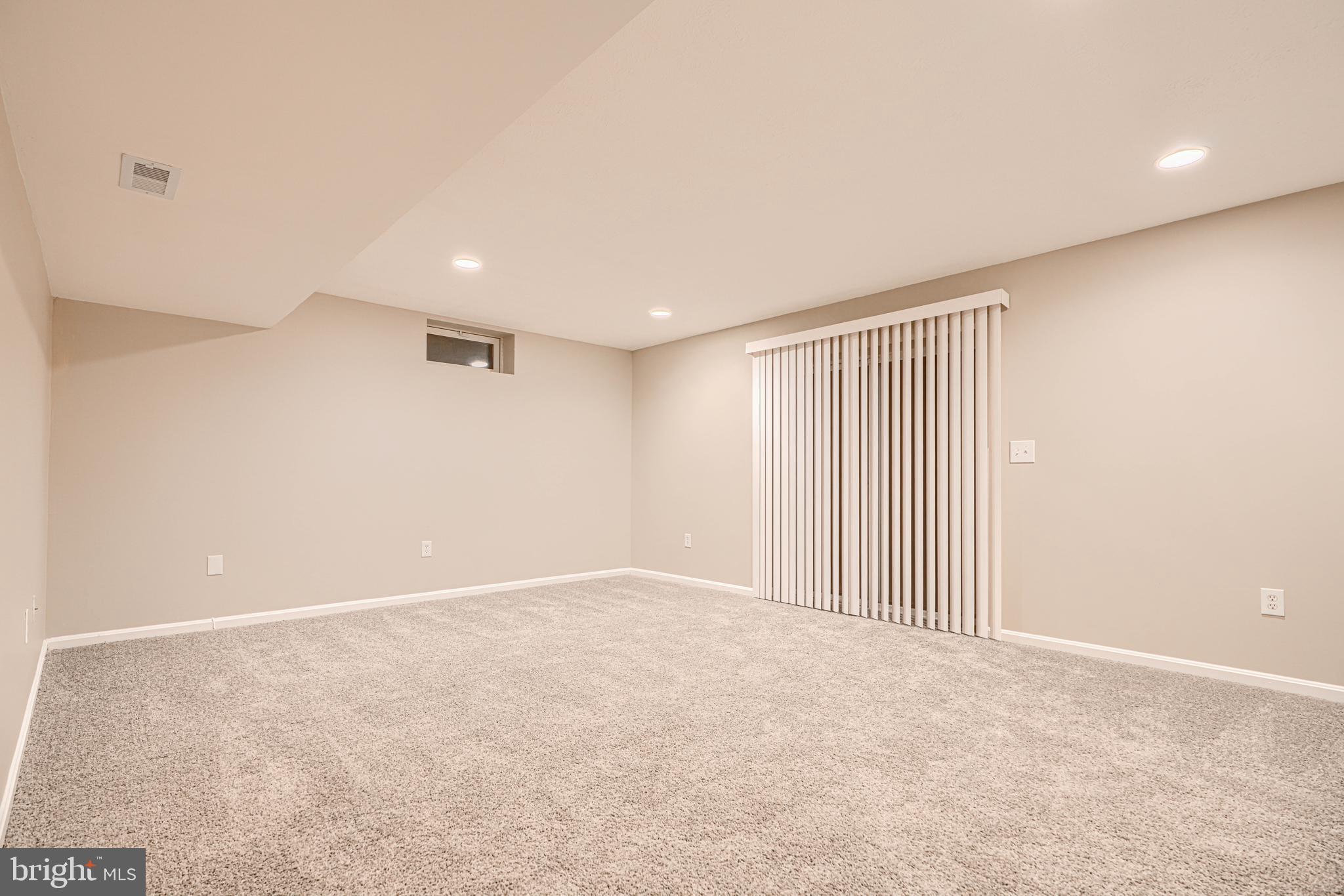 ABERDEEN HILLS - Residential