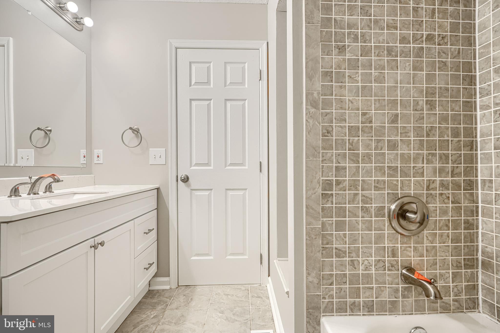 ABERDEEN HILLS - Residential