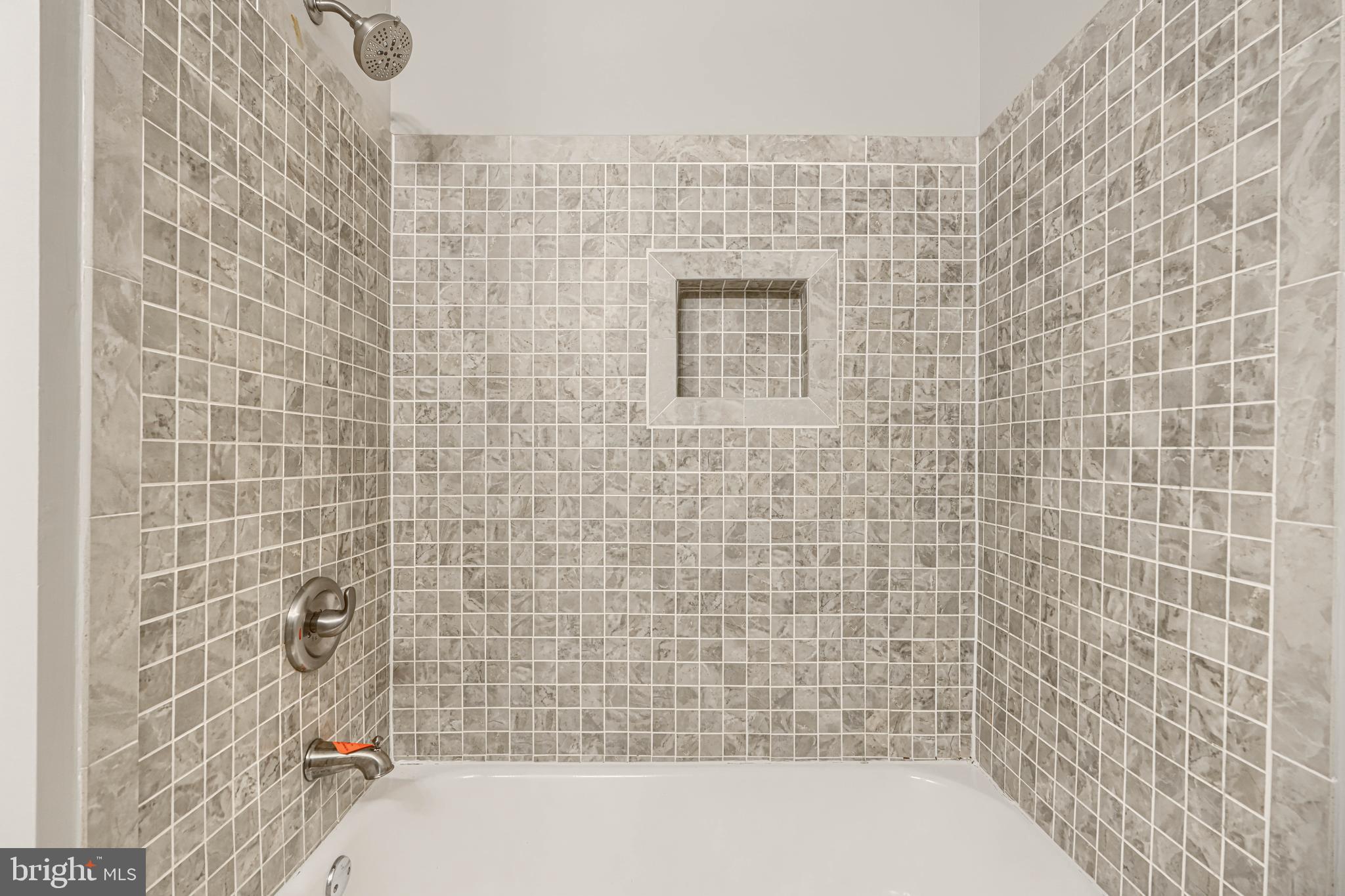 ABERDEEN HILLS - Residential