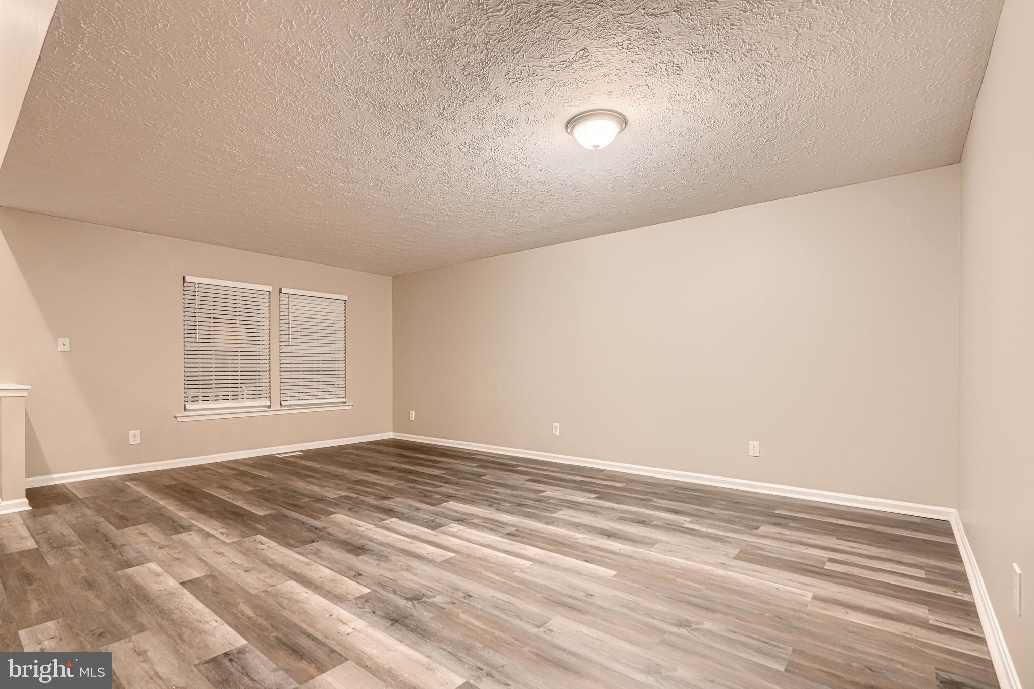 ABERDEEN HILLS - Residential