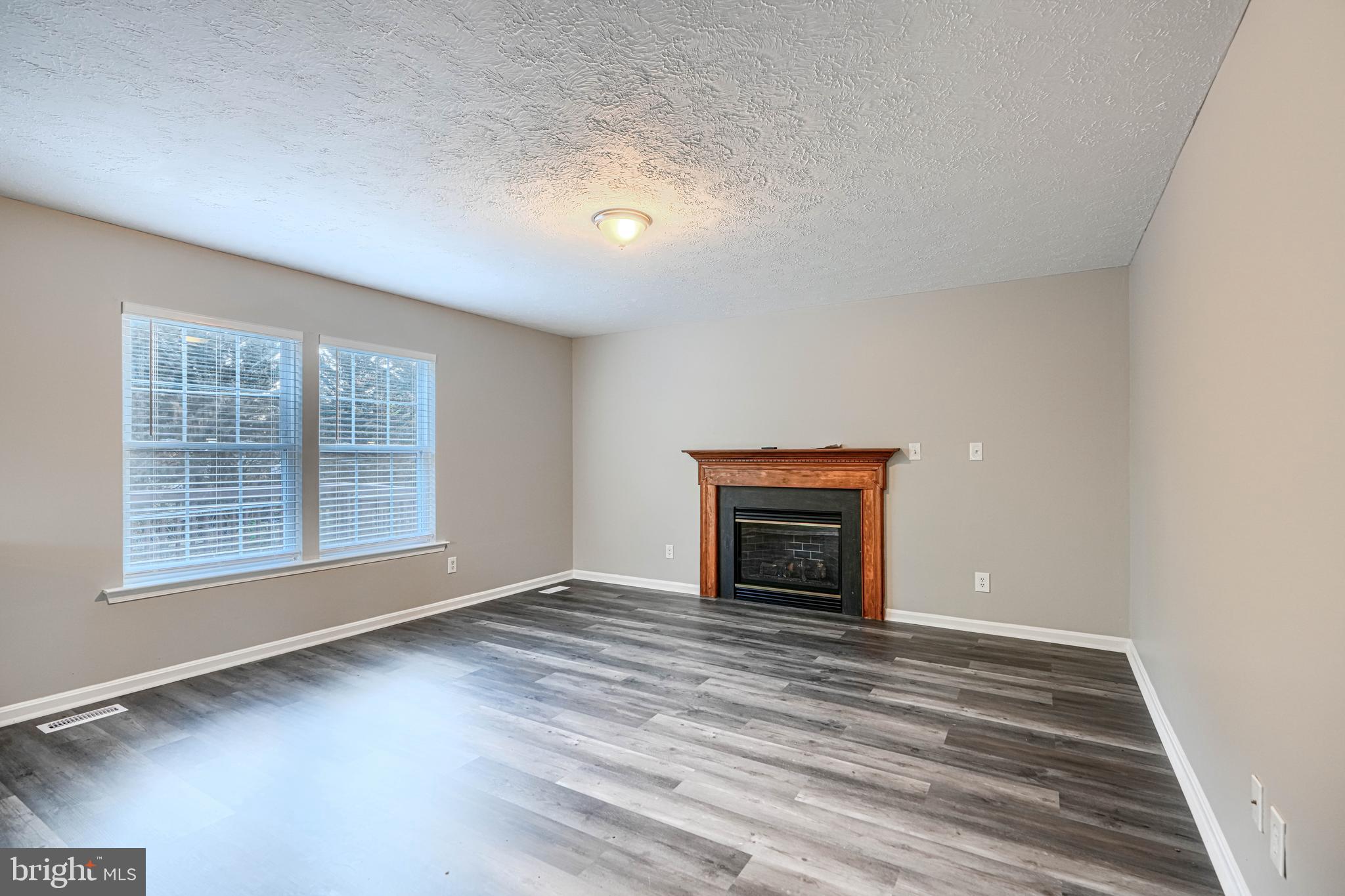 ABERDEEN HILLS - Residential