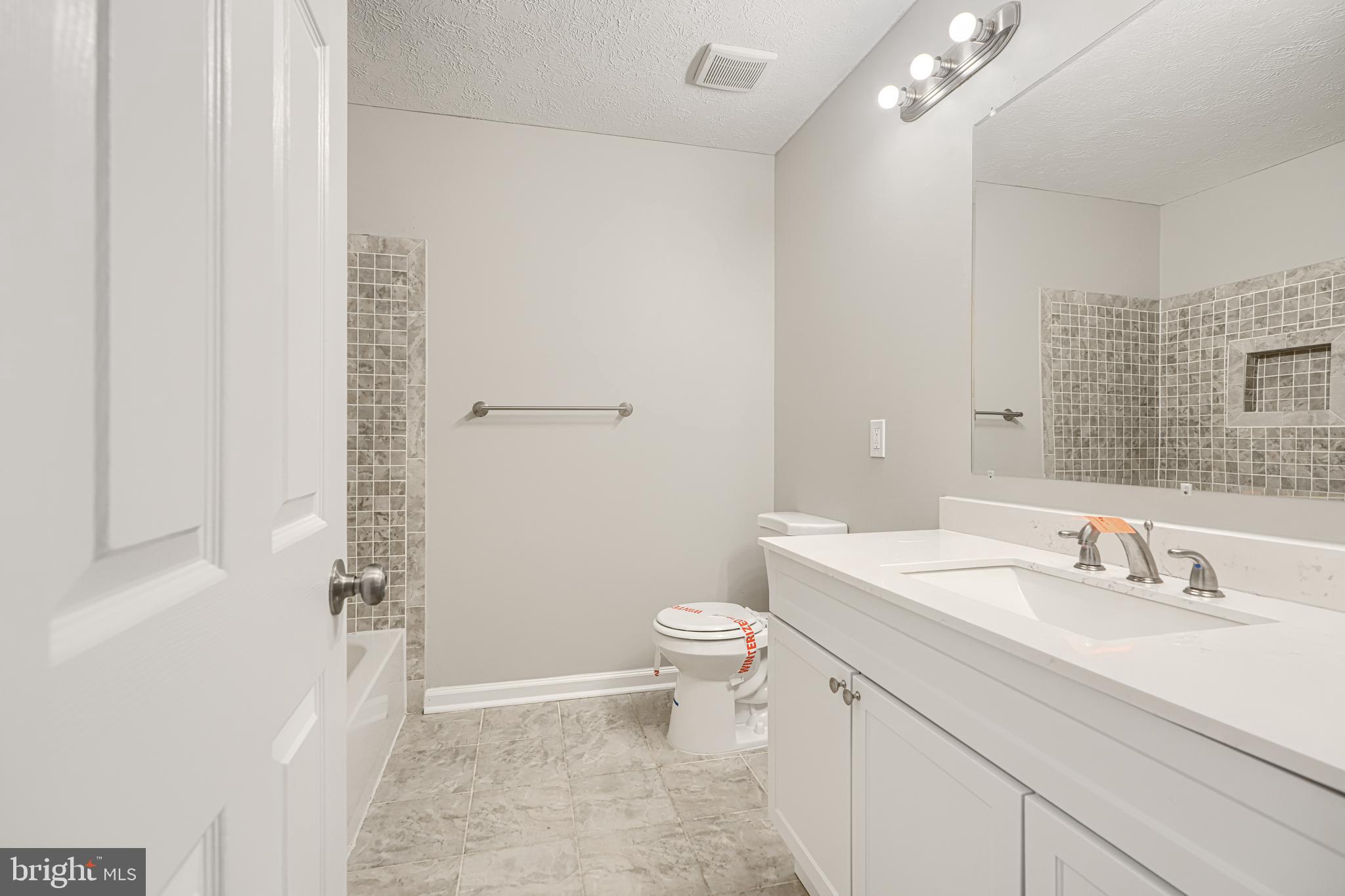 ABERDEEN HILLS - Residential