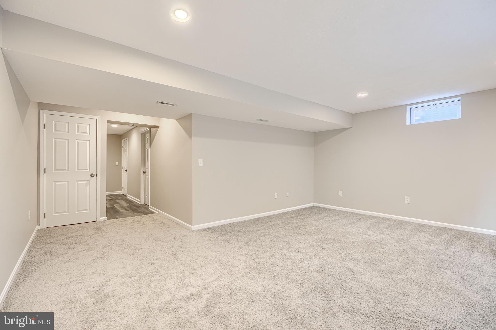 ABERDEEN HILLS - Residential