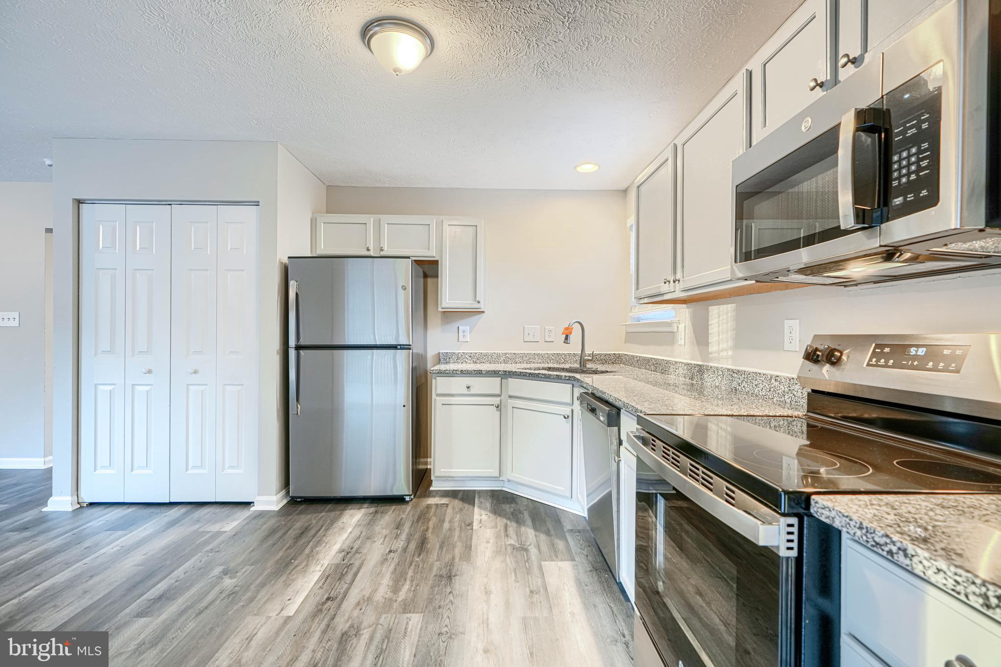 ABERDEEN HILLS - Residential