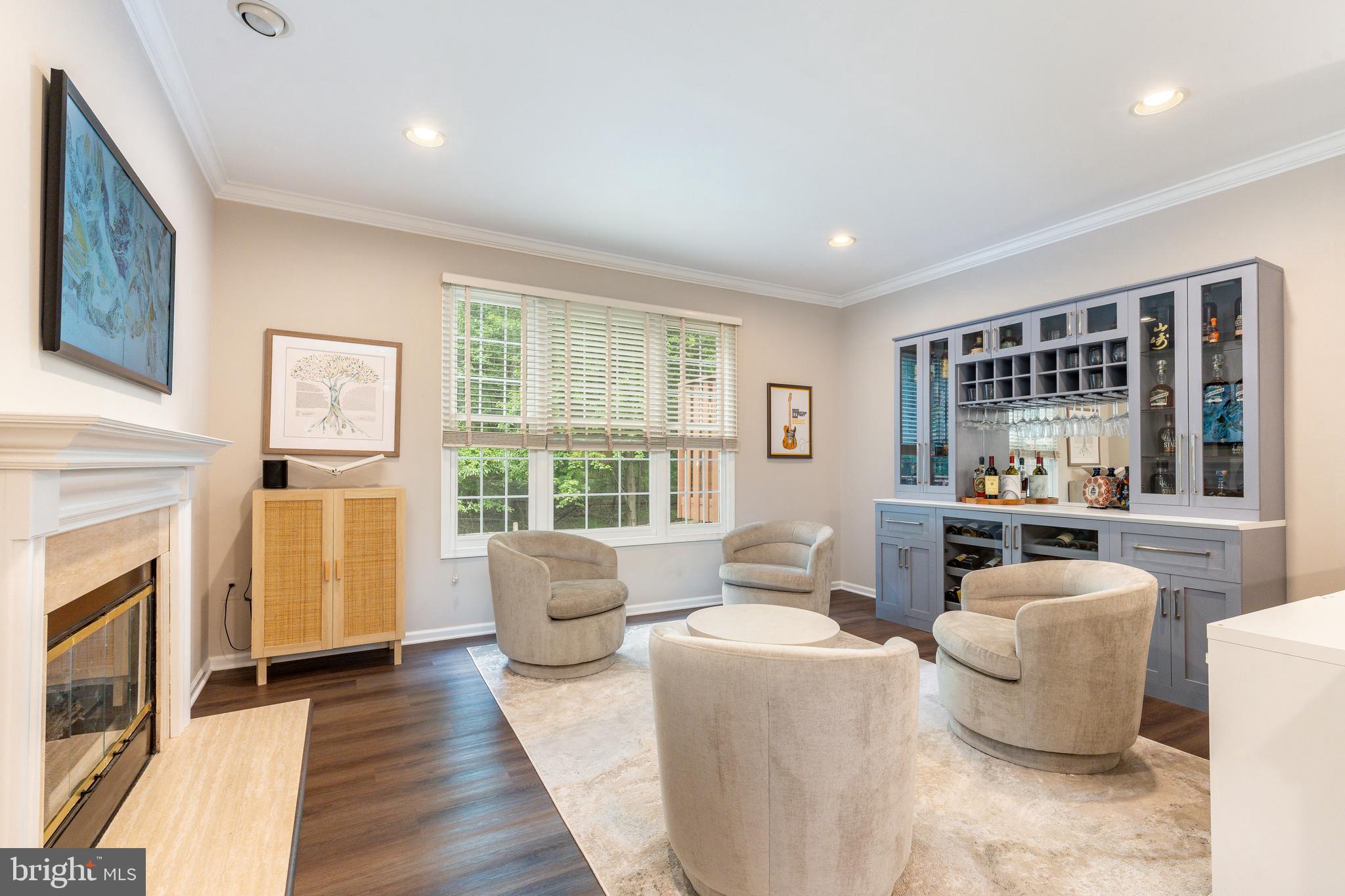 1060 TINTERN DRIVE