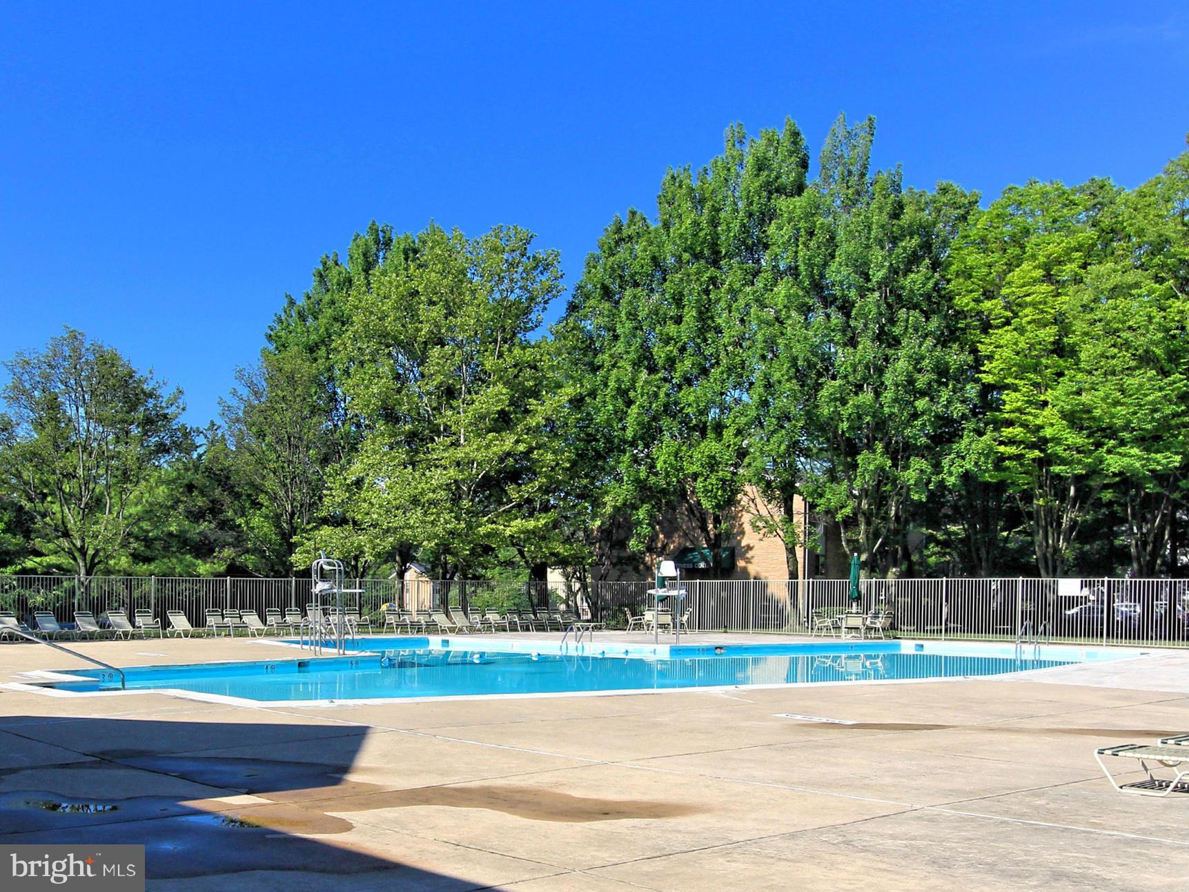 FAIRFIELD COMMONS - Residential