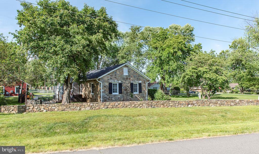 102 PHILLIPS COURT NW