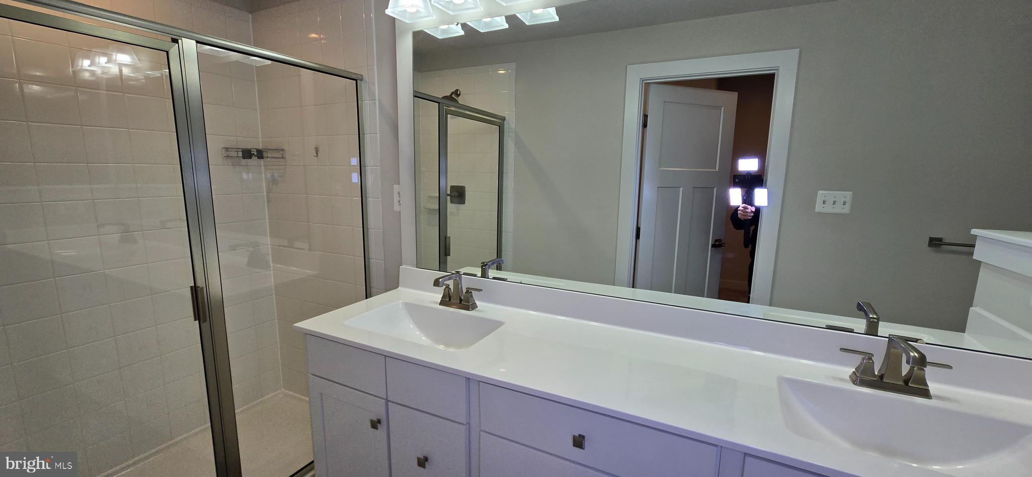 OAKDALE VILLAGE - Residential Lease