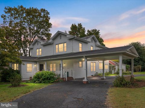 517 W LOCUST STREET WOODSTOCK VA 22664