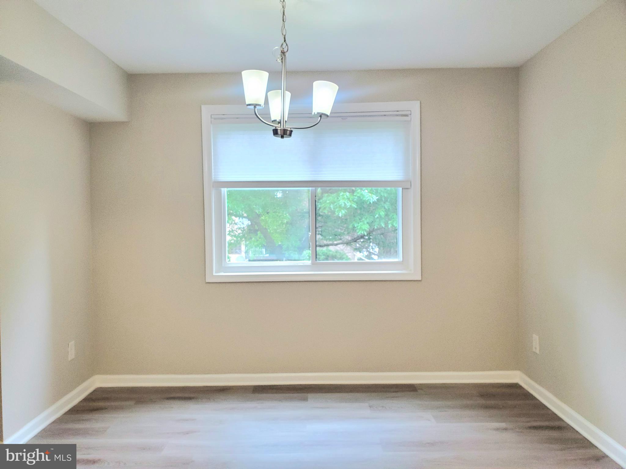 HERITAGE KNOLL - Residential Lease