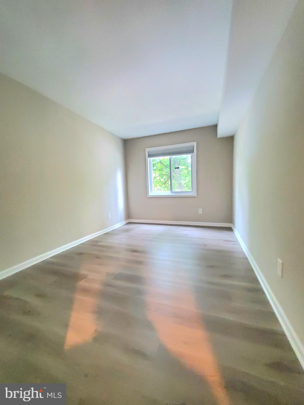 HERITAGE KNOLL - Residential Lease