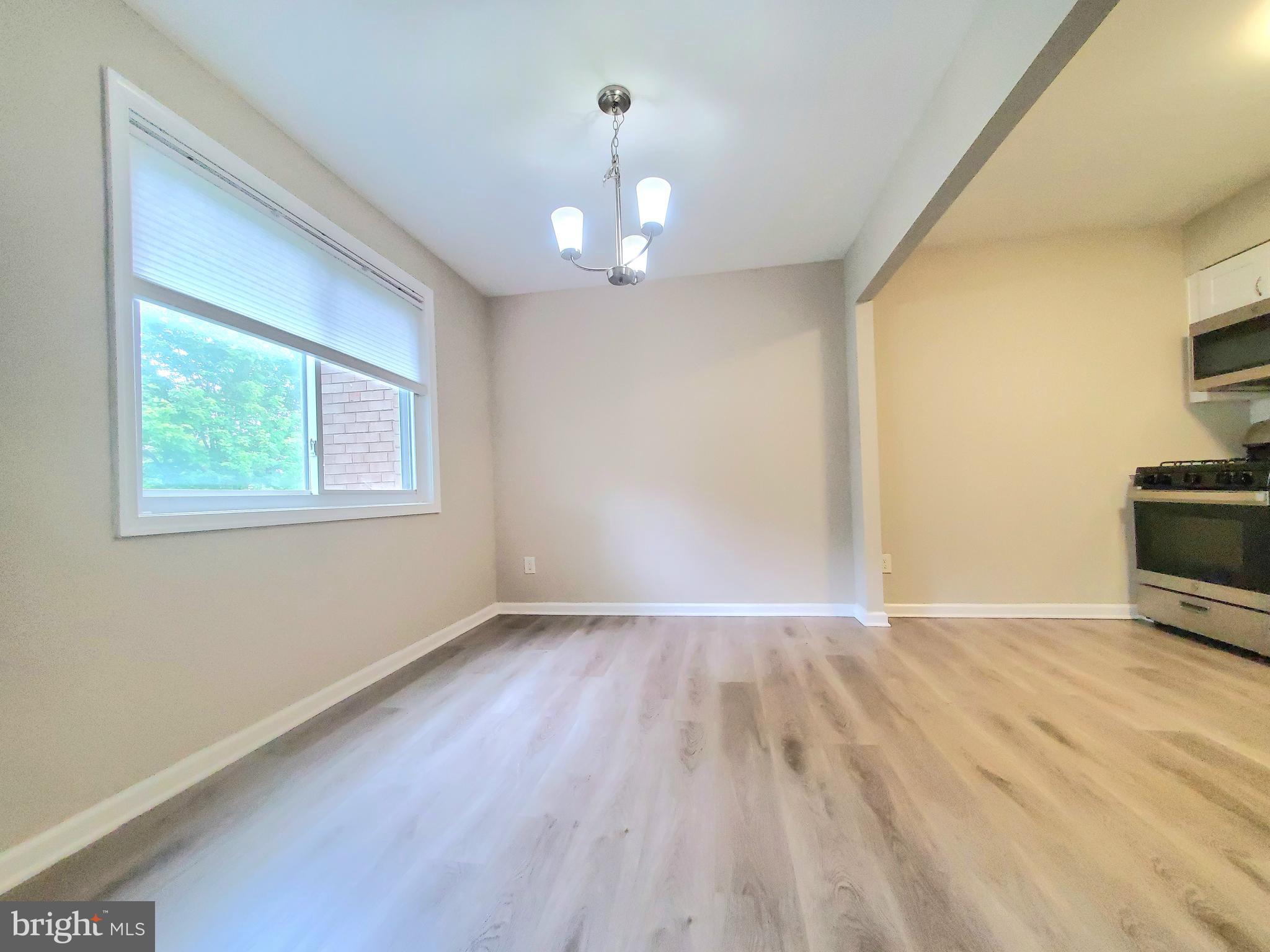 HERITAGE KNOLL - Residential Lease