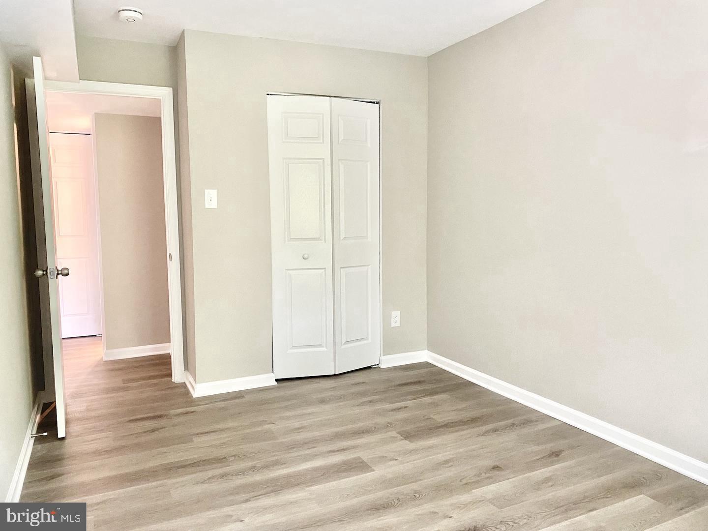 HERITAGE KNOLL - Residential Lease