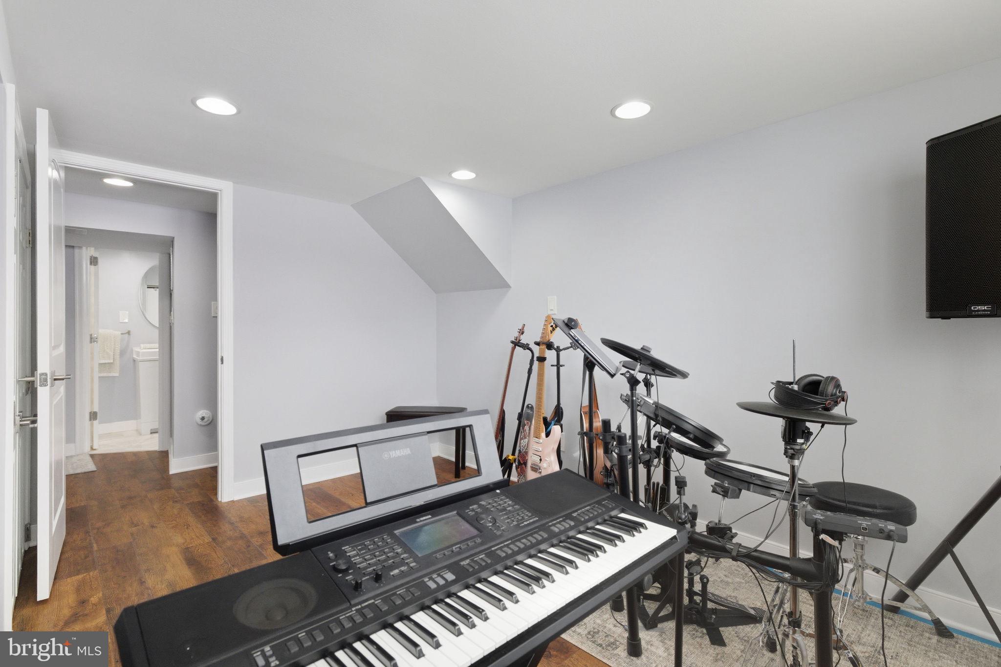 EDSALL PARK - Residential