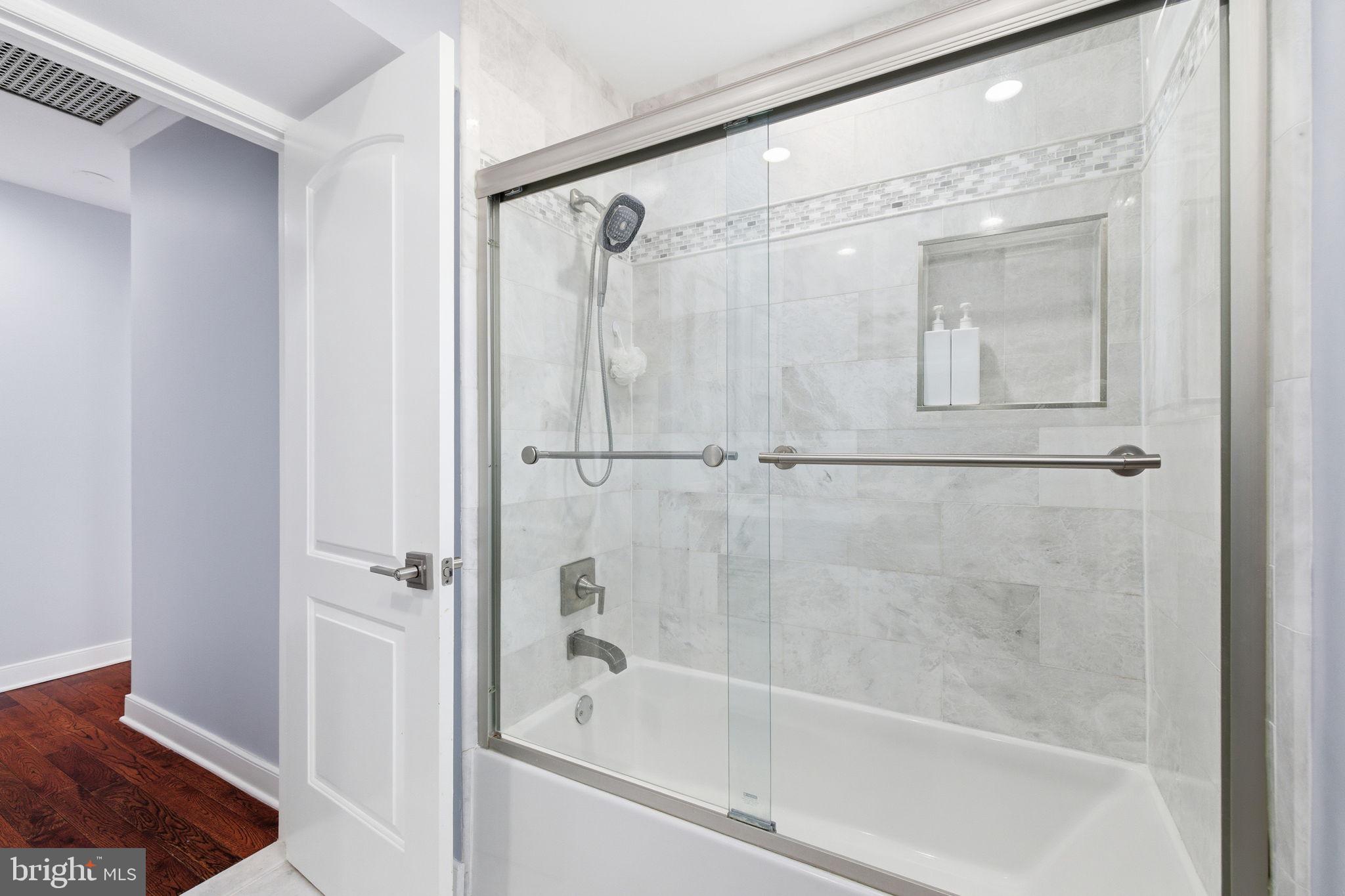 EDSALL PARK - Residential