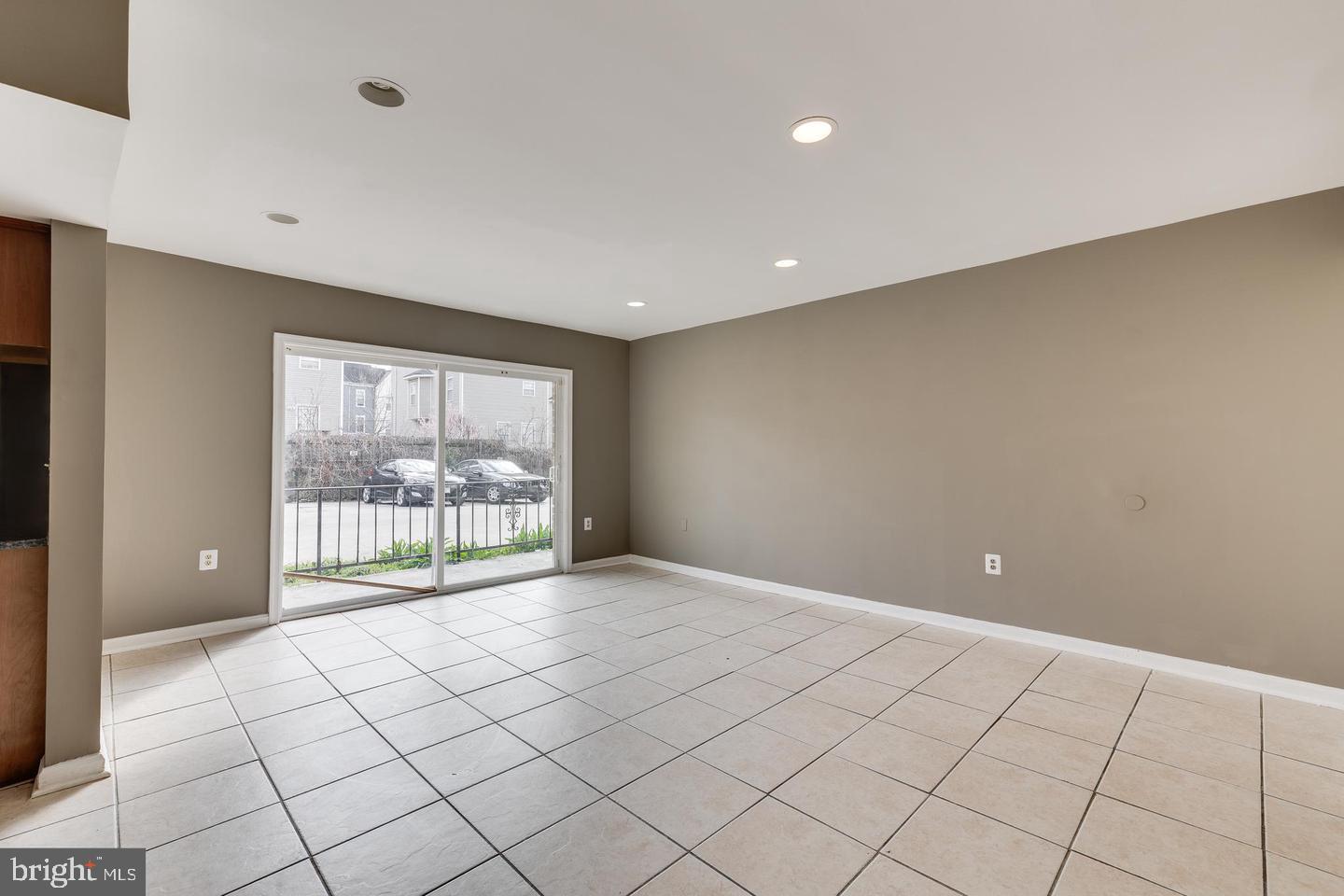 5007 D STREET SE 101