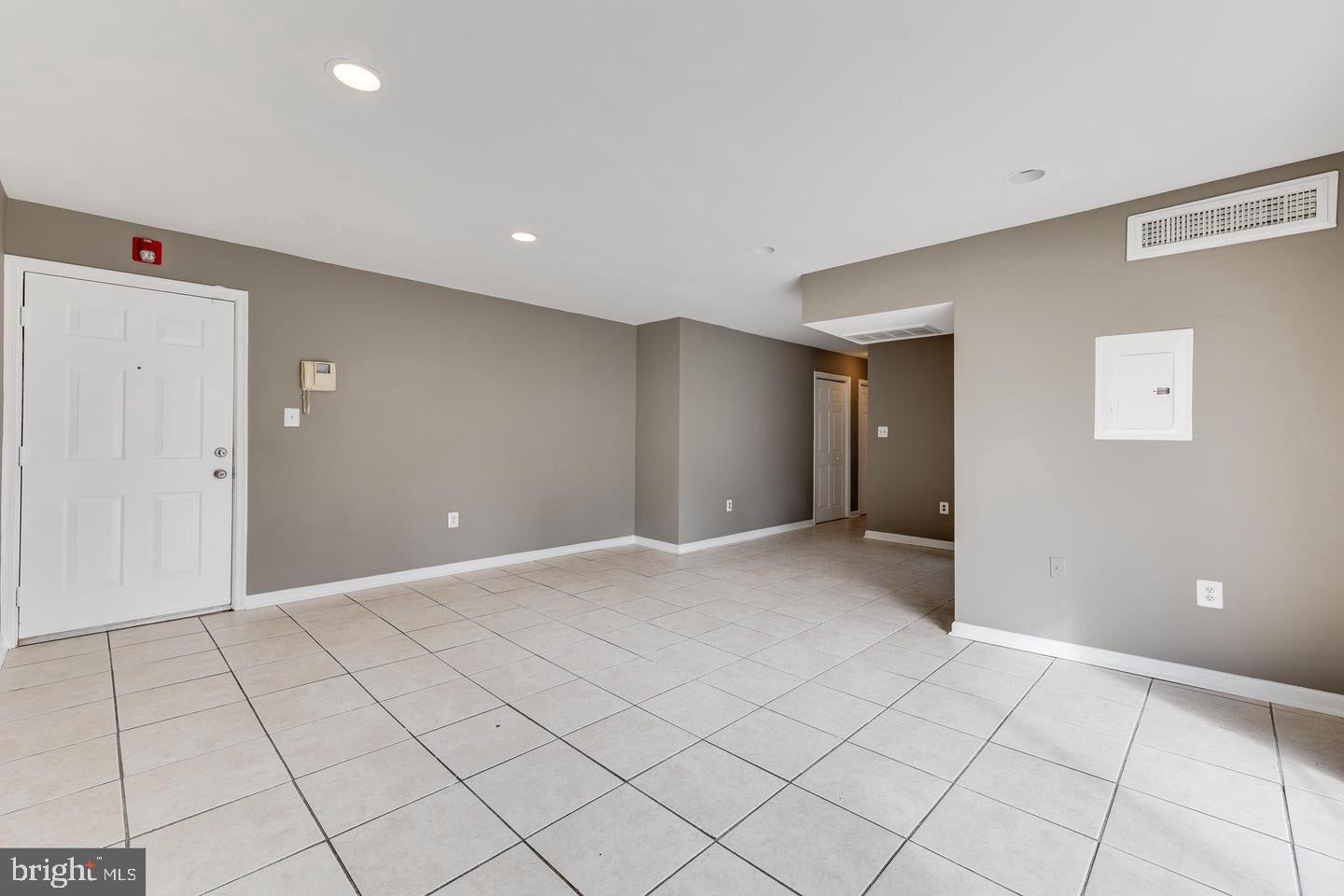 5007 D STREET SE 101