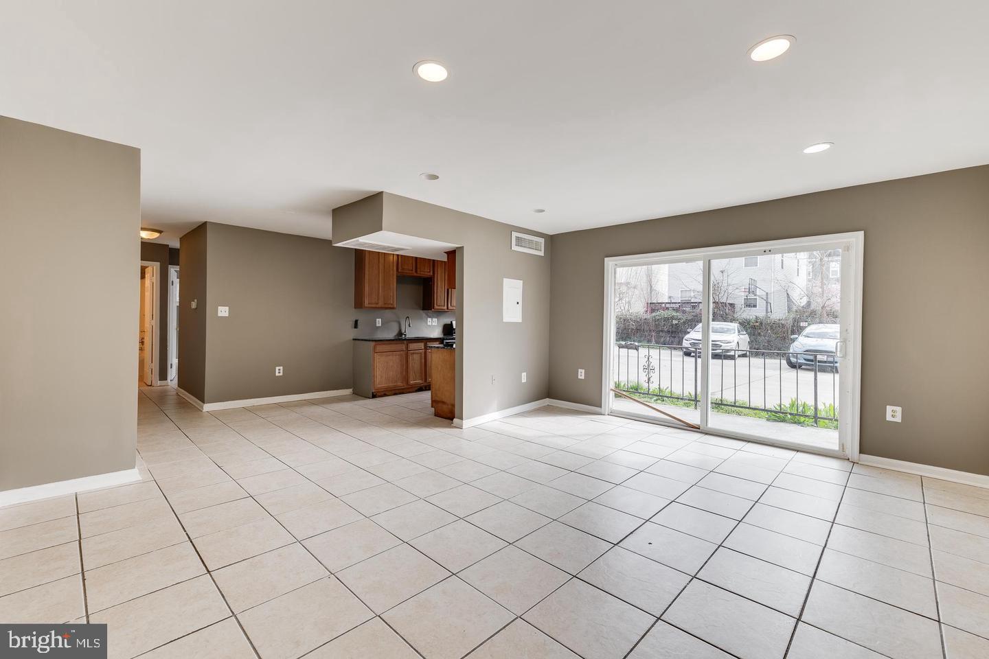 5007 D STREET SE 101