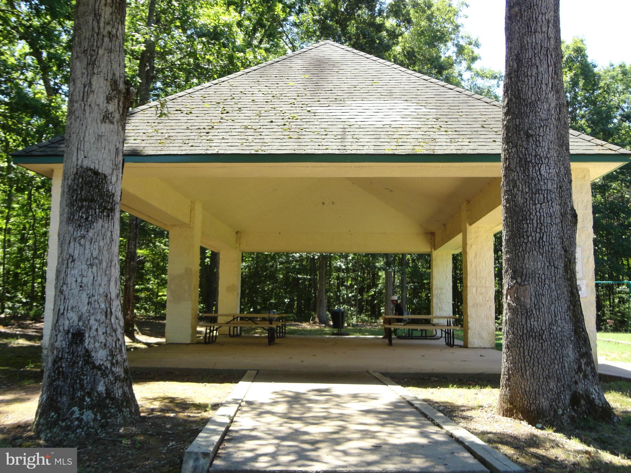 WILDERNESS SHORES - Residential