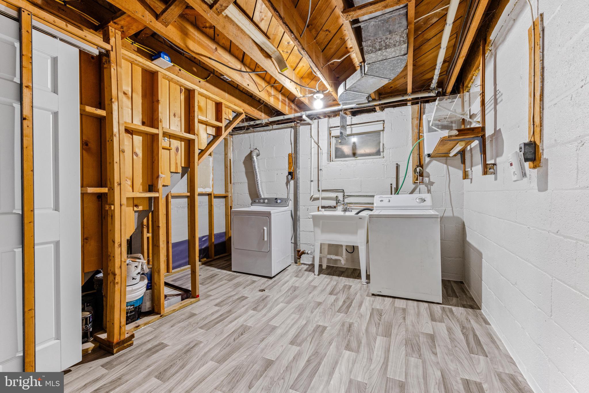 NORTHBROOK ESTATES - Residential