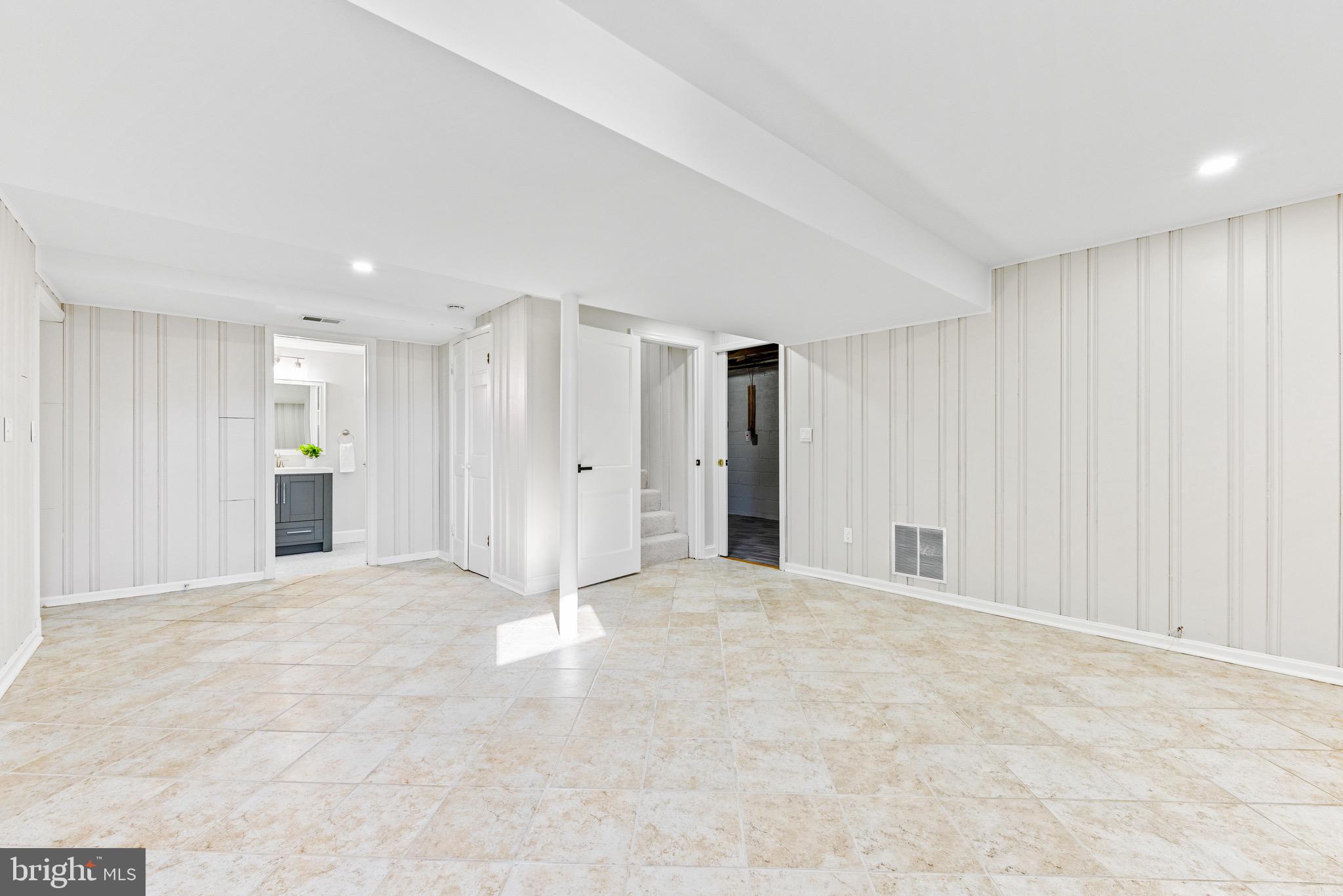 NORTHBROOK ESTATES - Residential