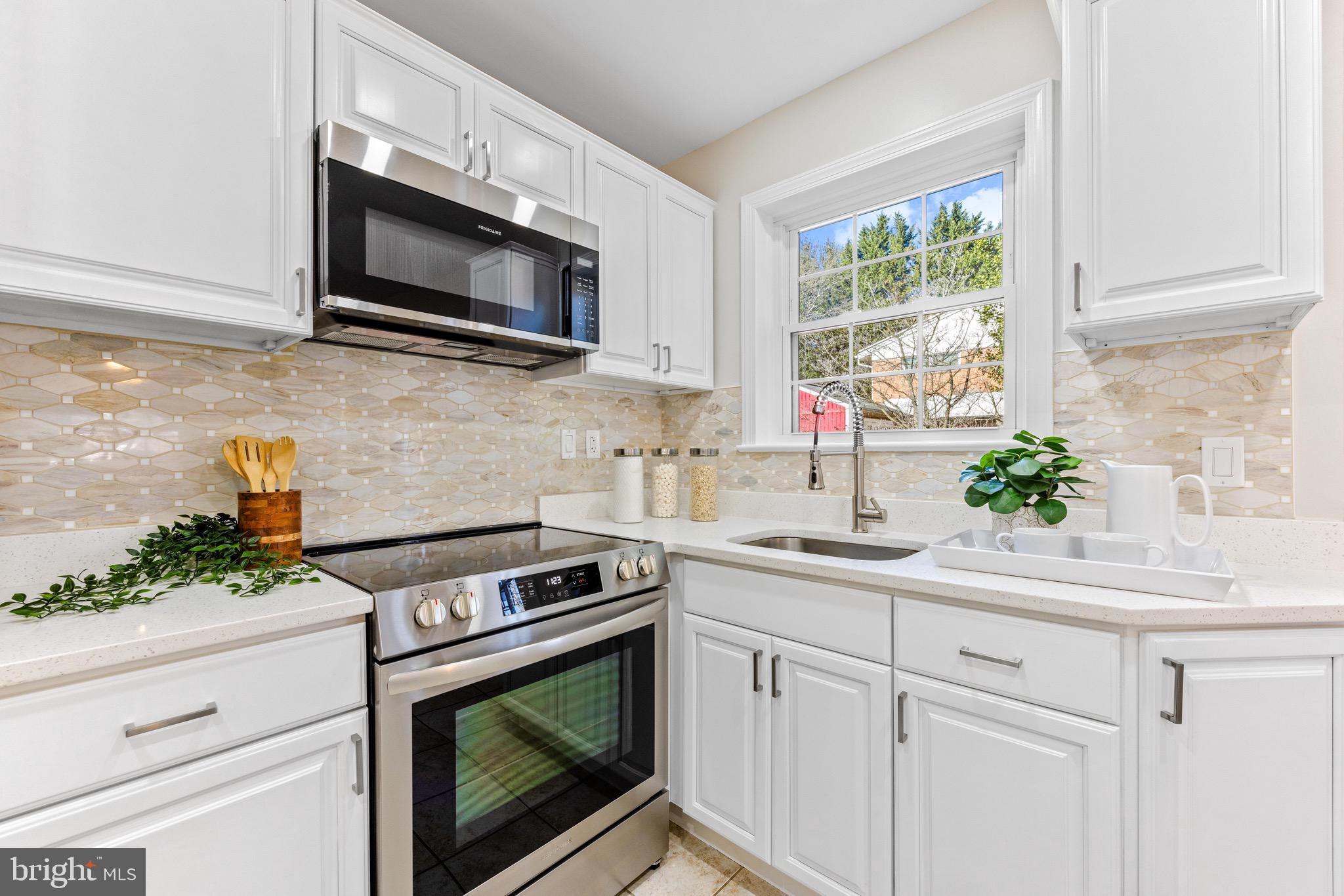 NORTHBROOK ESTATES - Residential