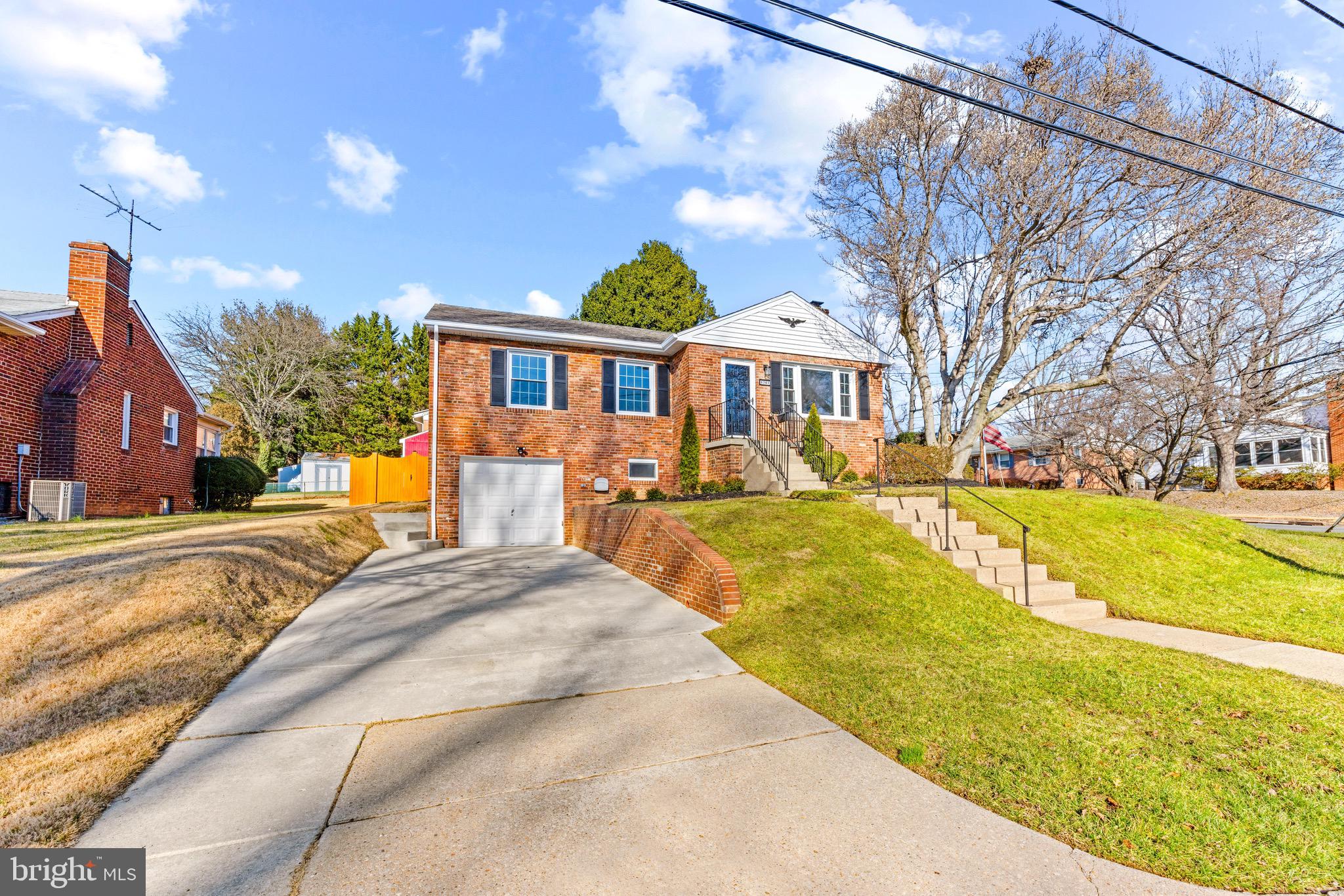 NORTHBROOK ESTATES - Residential