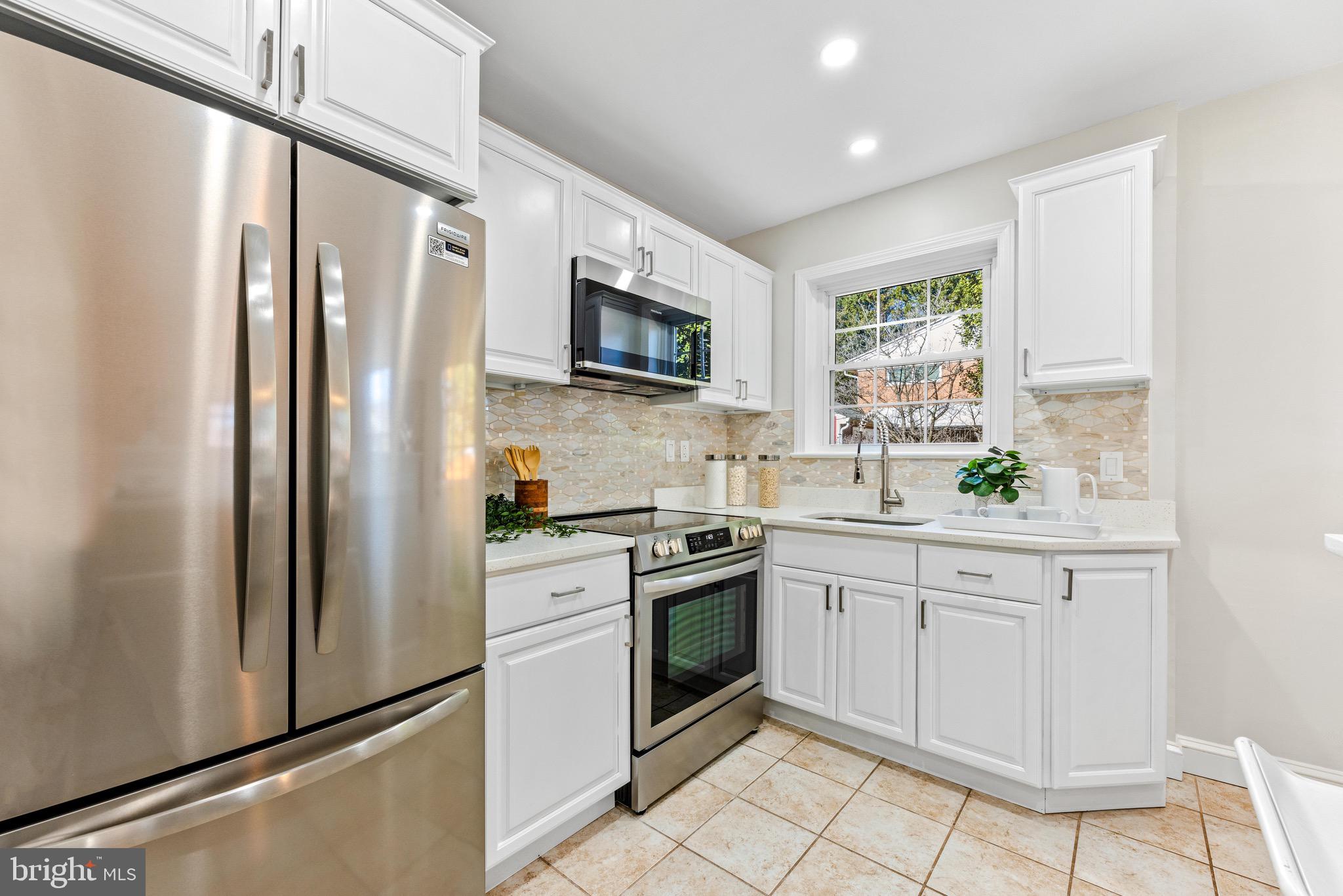 NORTHBROOK ESTATES - Residential