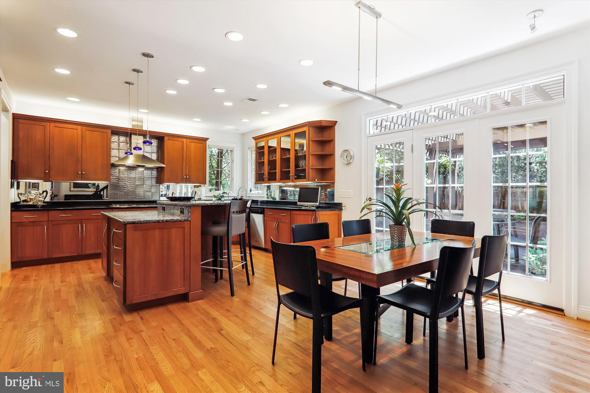 ALTA VISTA - Residential