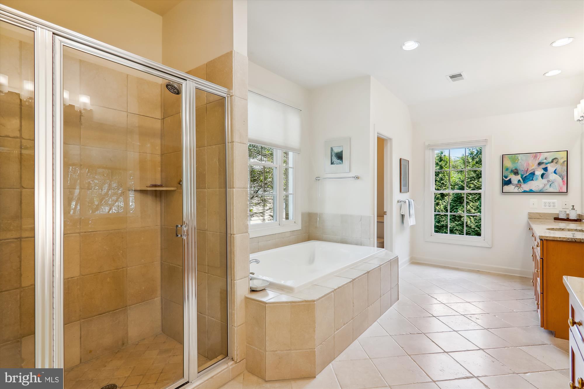 ALTA VISTA - Residential