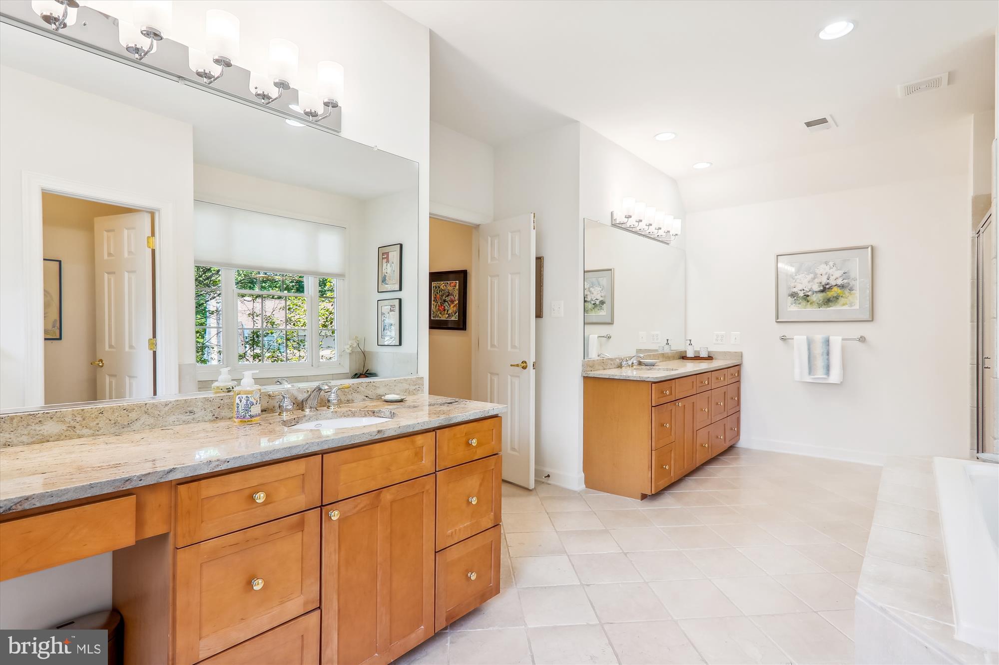 ALTA VISTA - Residential