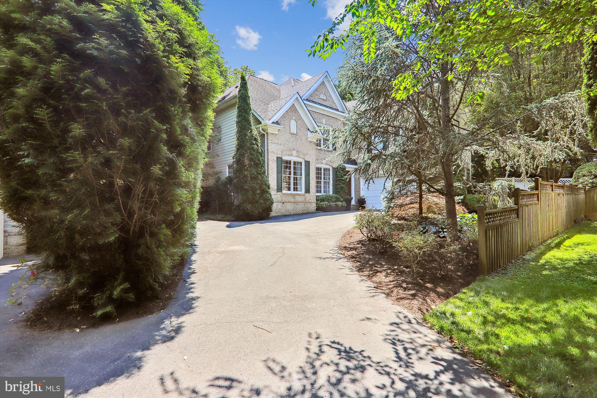 ALTA VISTA - Residential