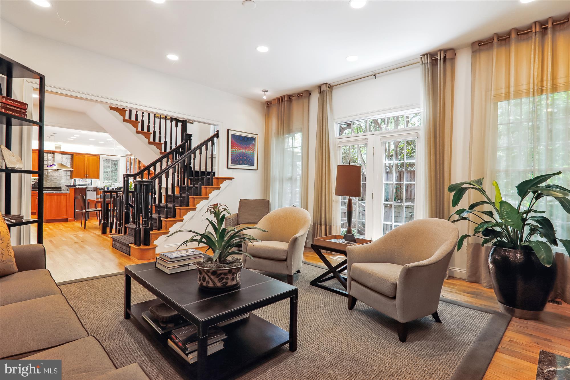 ALTA VISTA - Residential