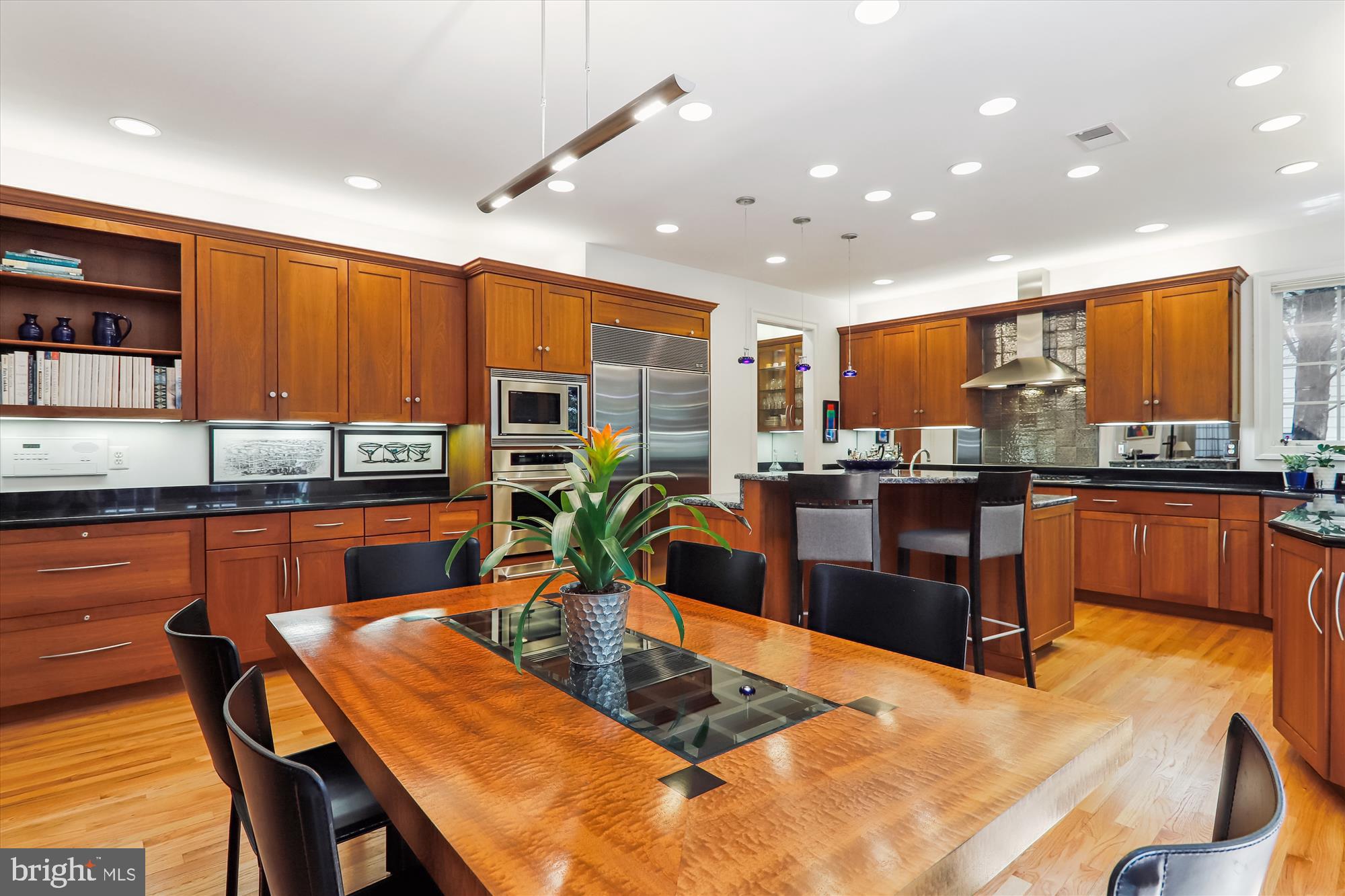 ALTA VISTA - Residential