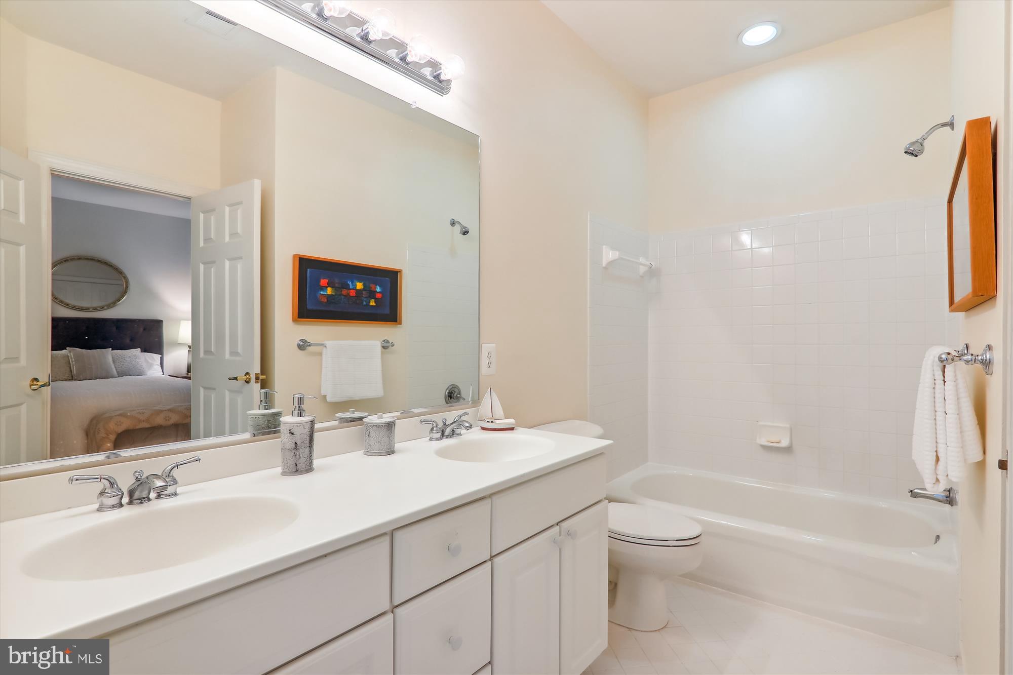 ALTA VISTA - Residential