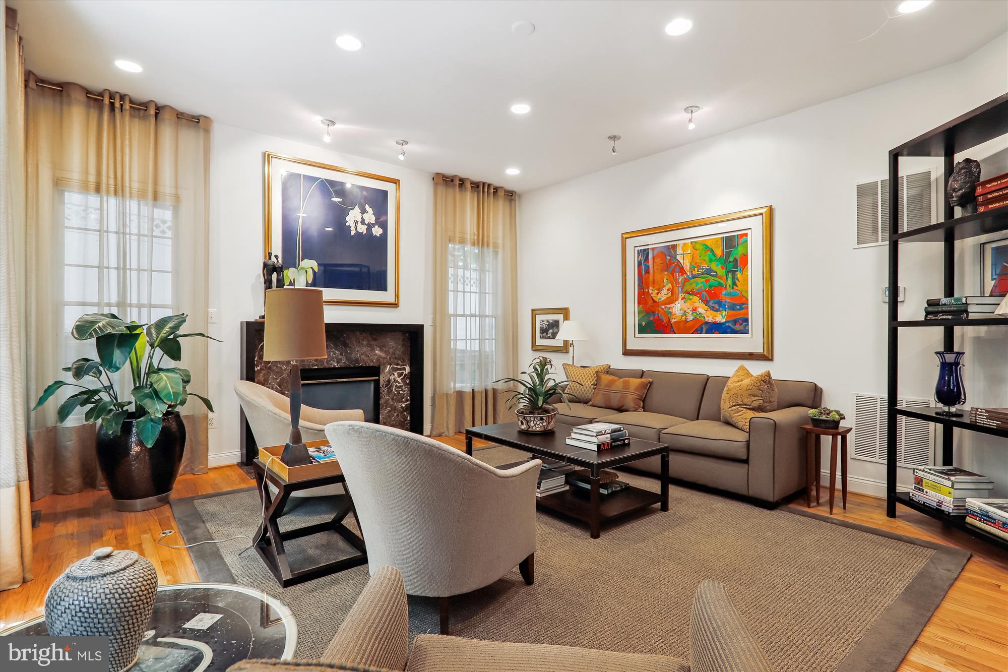 ALTA VISTA - Residential