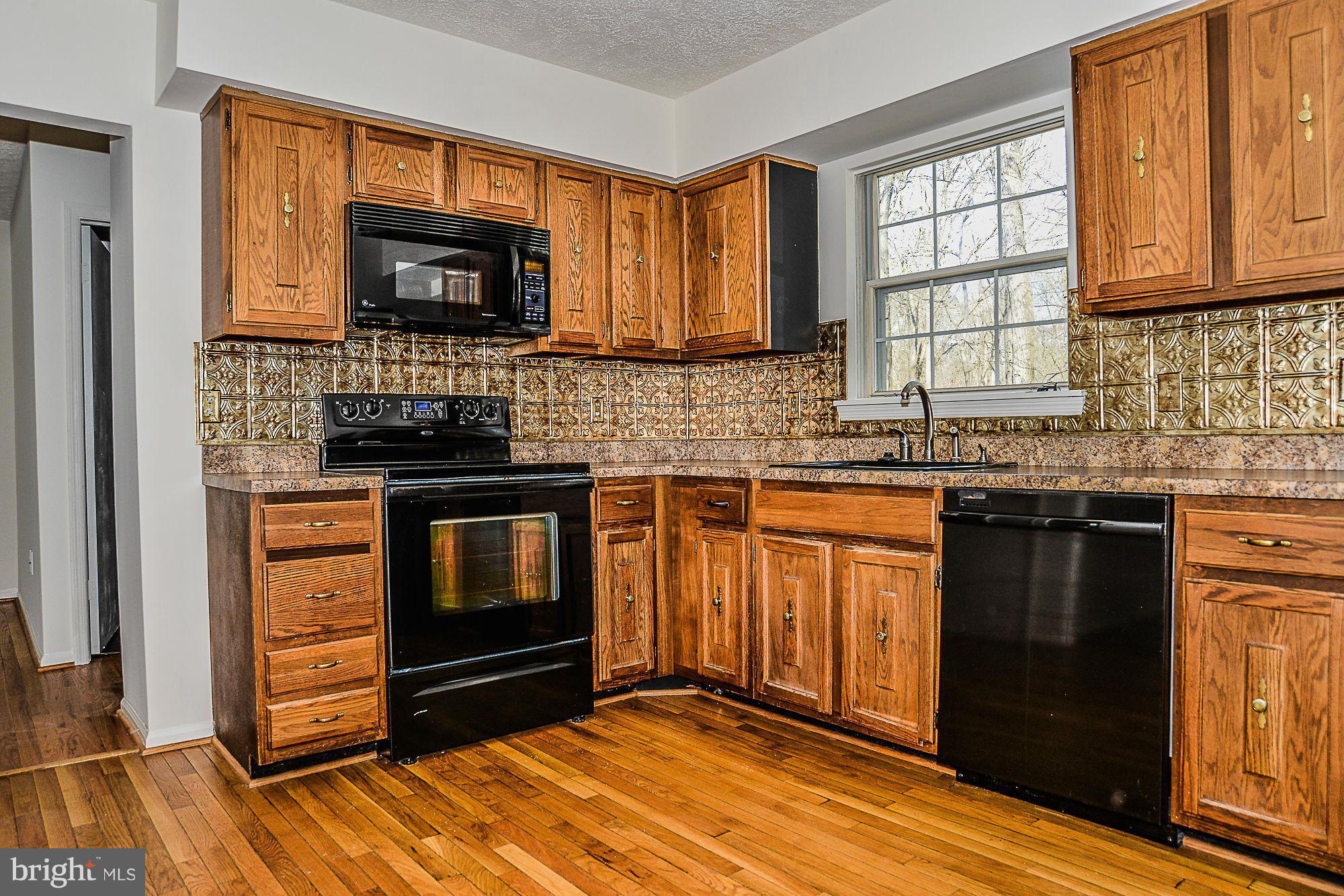 LAKE RIDGE - Residential Lease