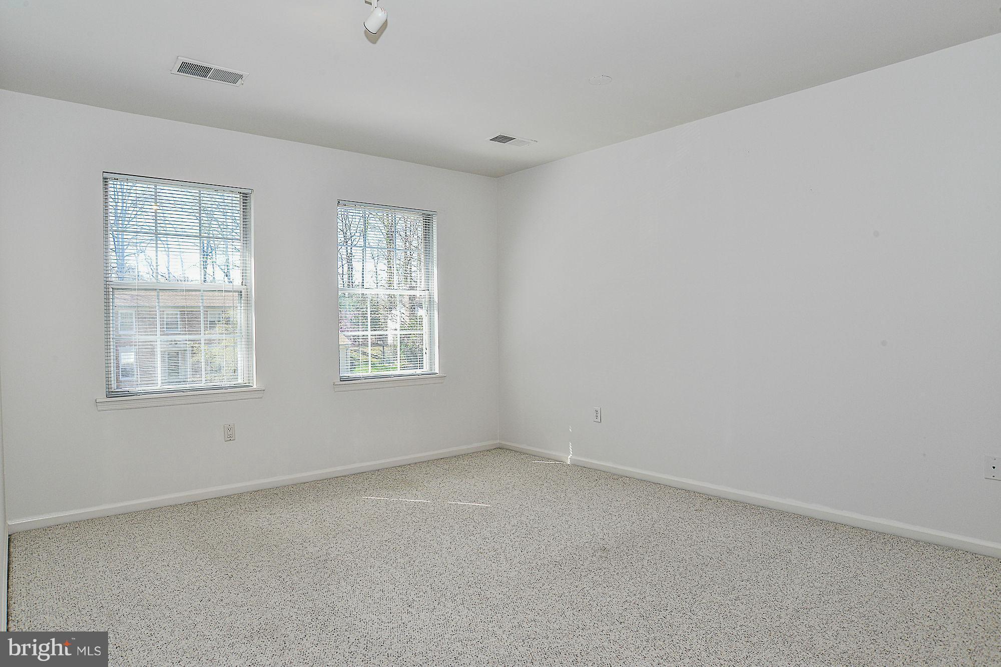 LAKE RIDGE - Residential Lease