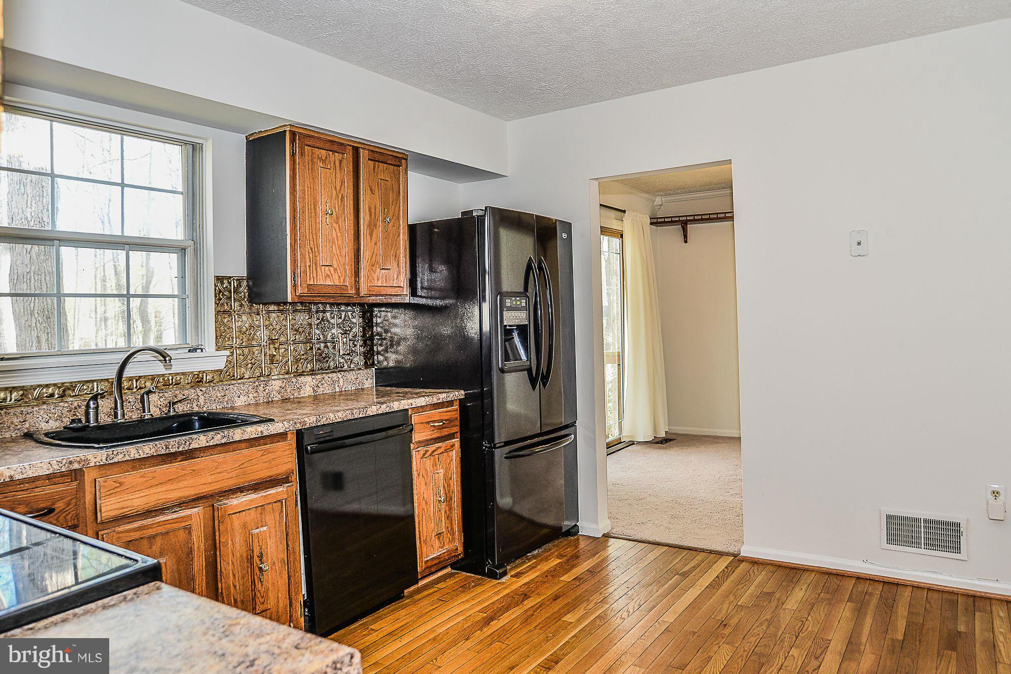 LAKE RIDGE - Residential Lease