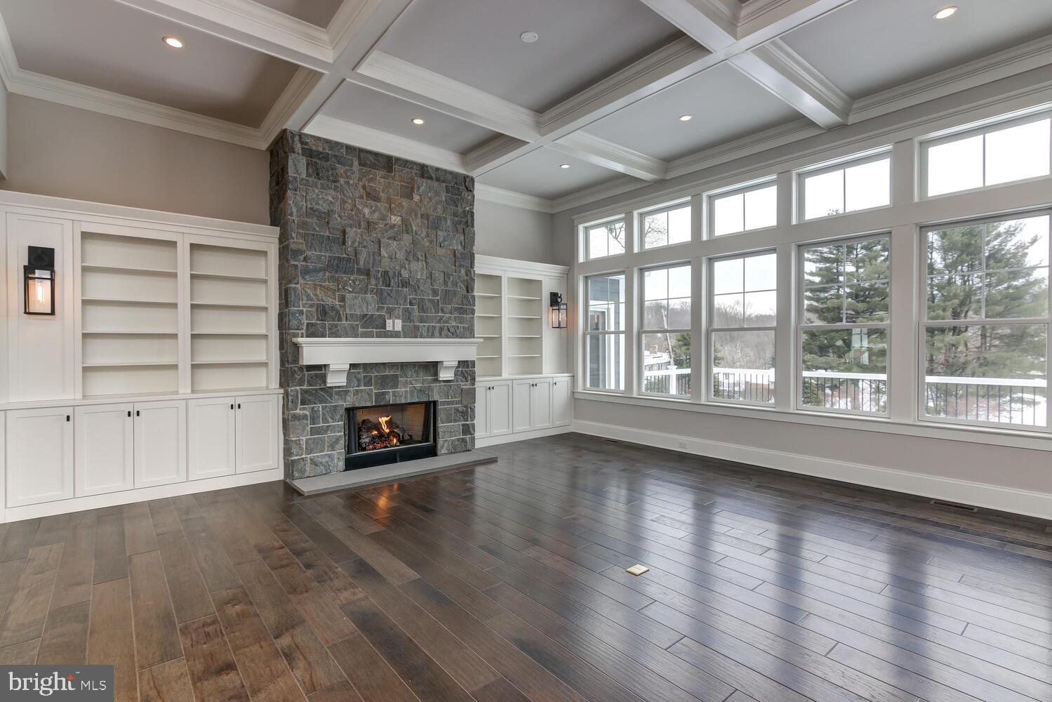 CENTREVILLE - Residential