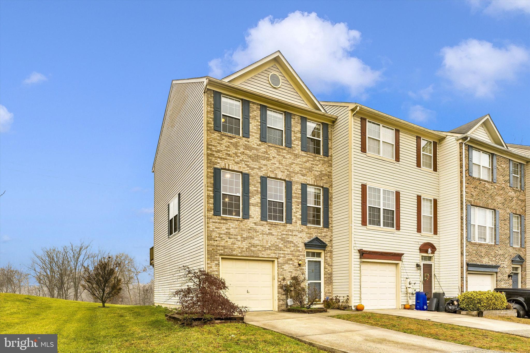 FREDERICKTOWNE VILLAGE - Residential