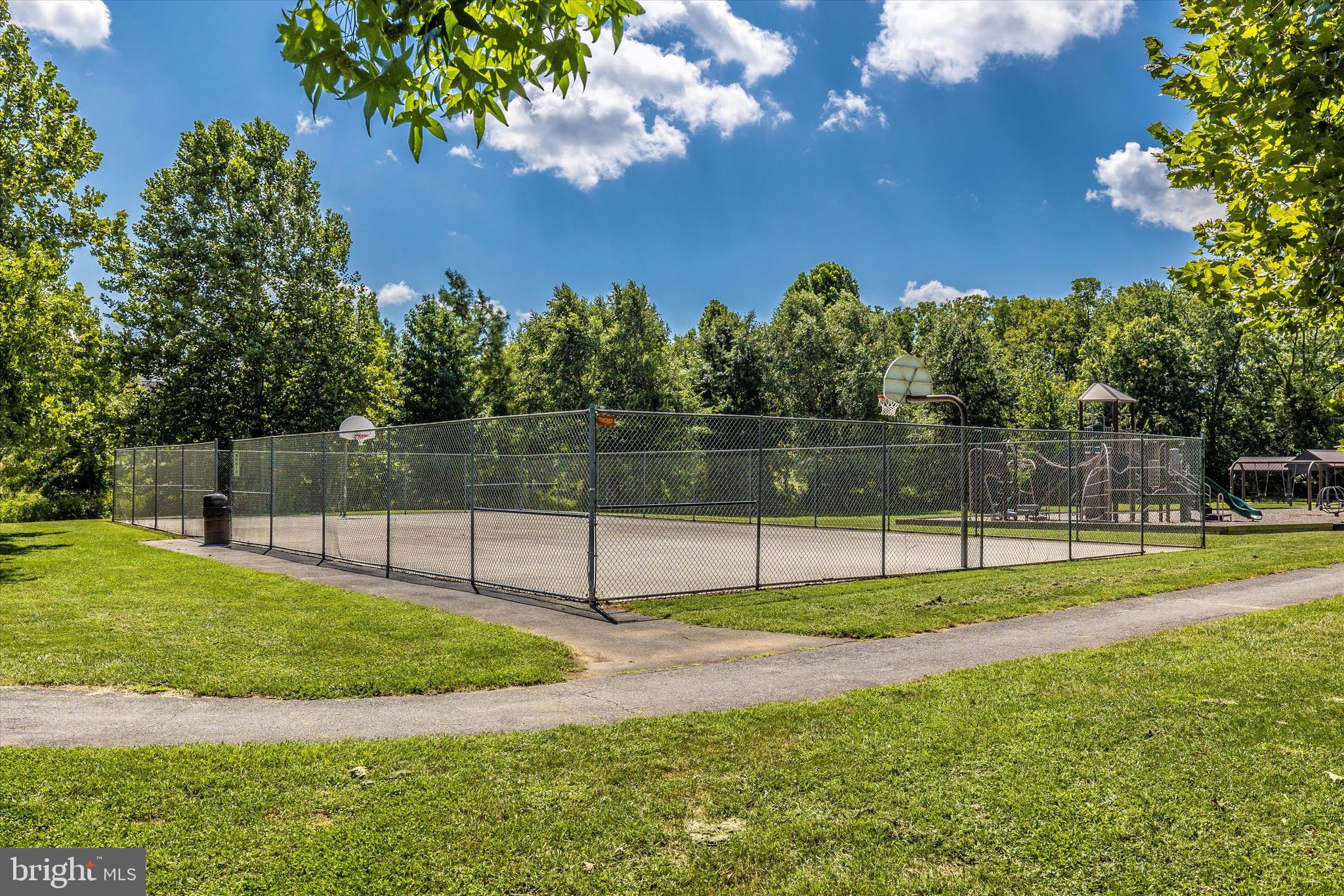 FREDERICKTOWNE VILLAGE - Residential