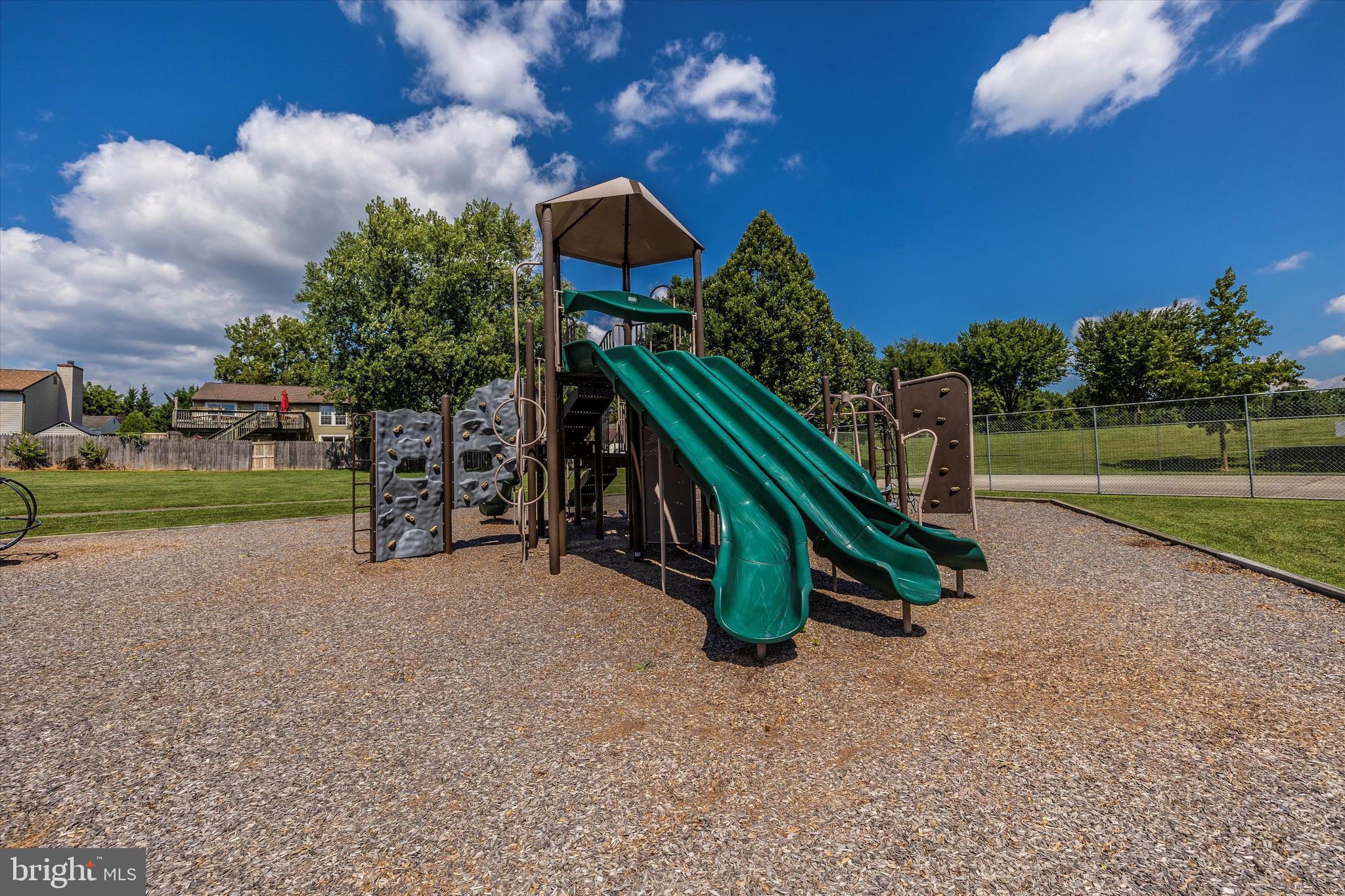 FREDERICKTOWNE VILLAGE - Residential