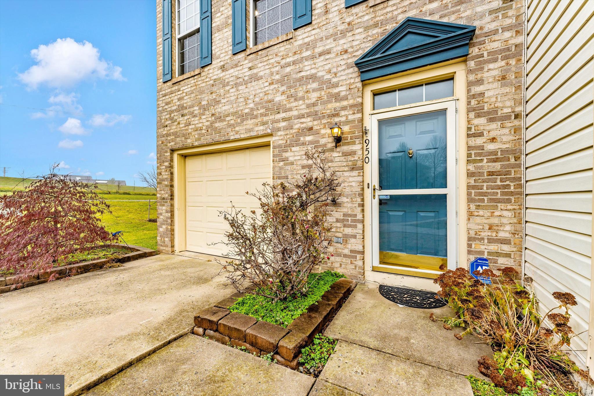 FREDERICKTOWNE VILLAGE - Residential