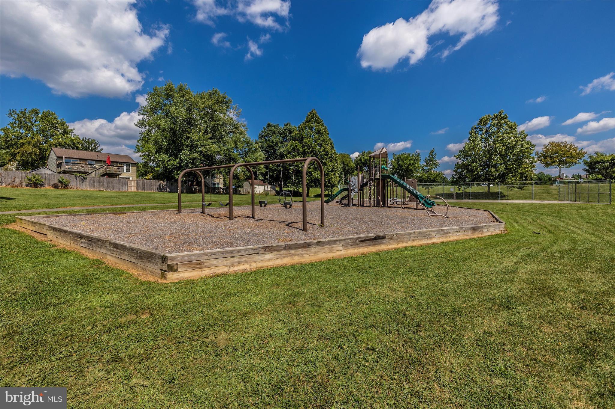 FREDERICKTOWNE VILLAGE - Residential