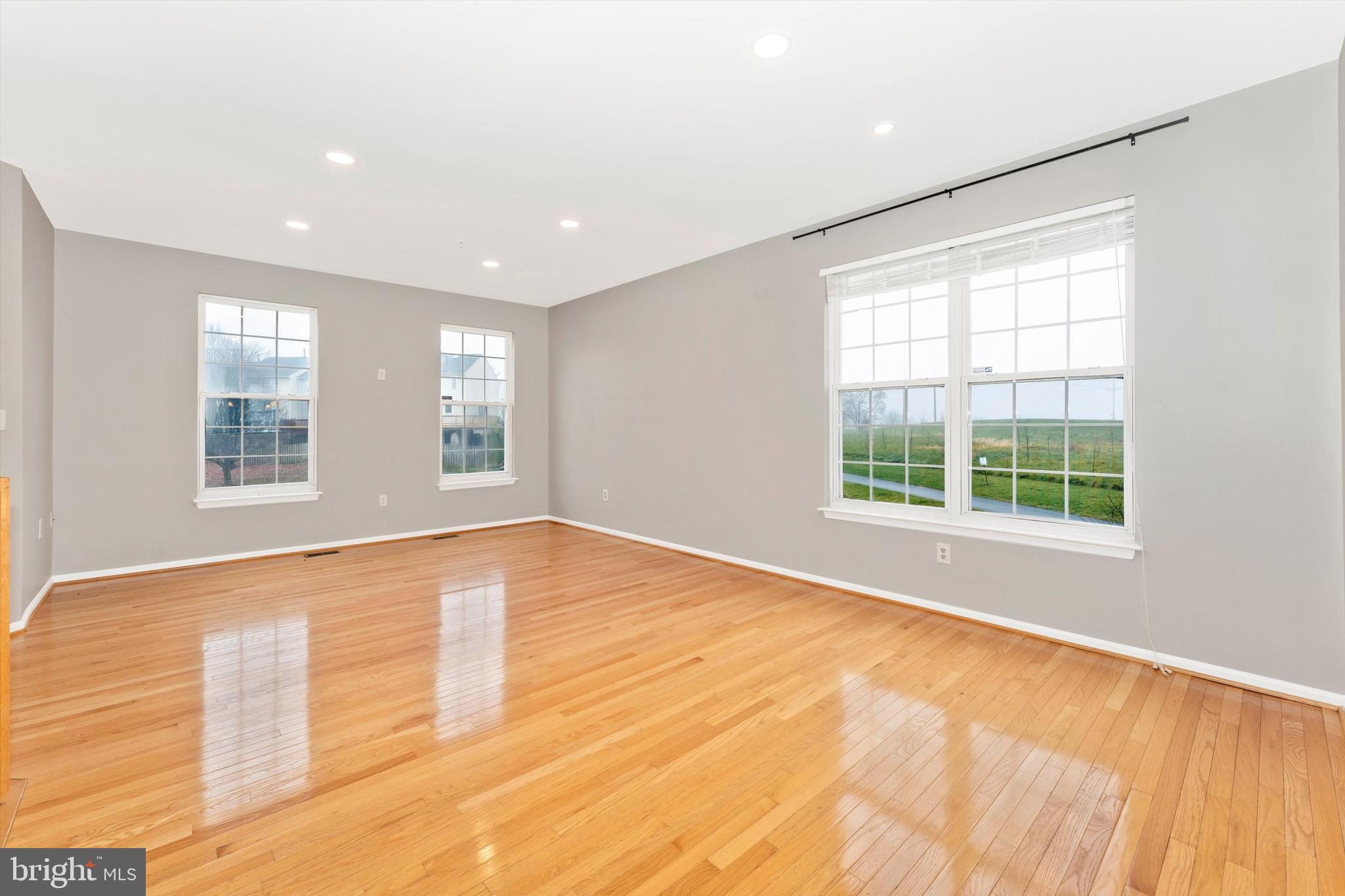 FREDERICKTOWNE VILLAGE - Residential