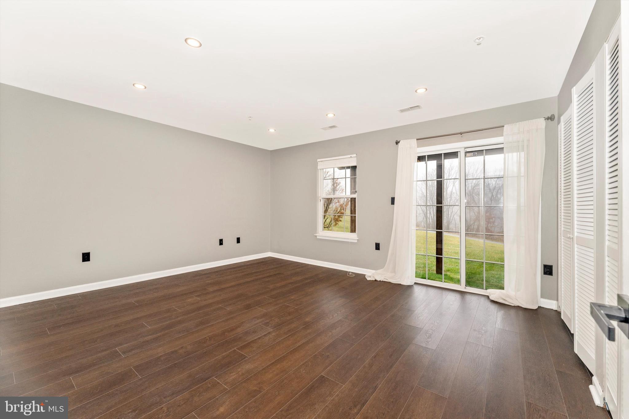 FREDERICKTOWNE VILLAGE - Residential