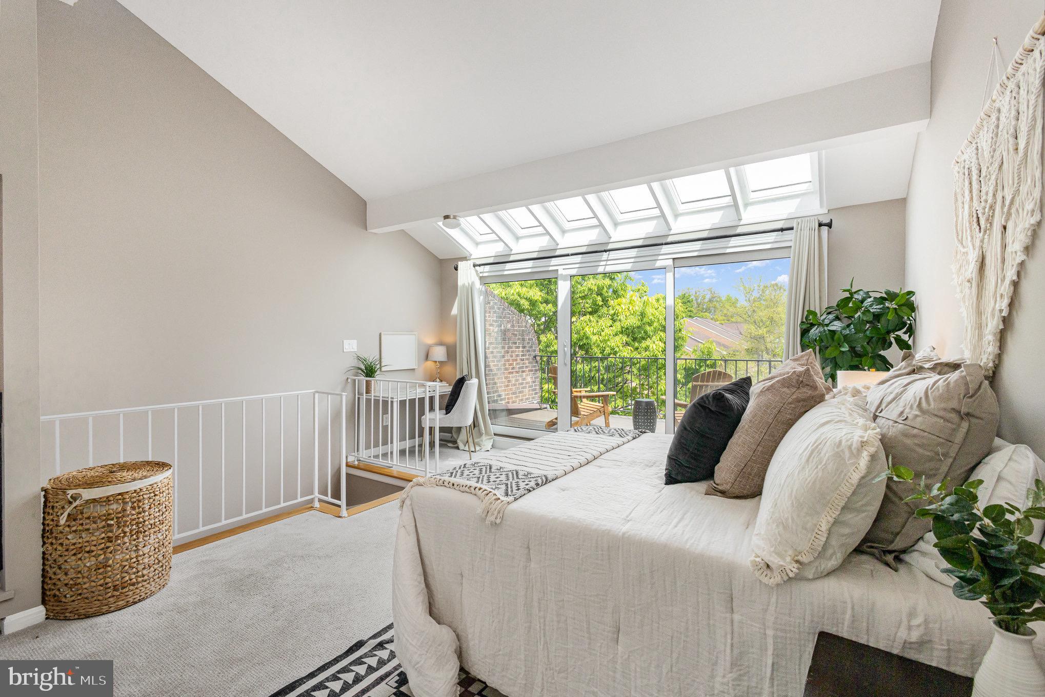 OLD BALLSTON TOWN - Residential